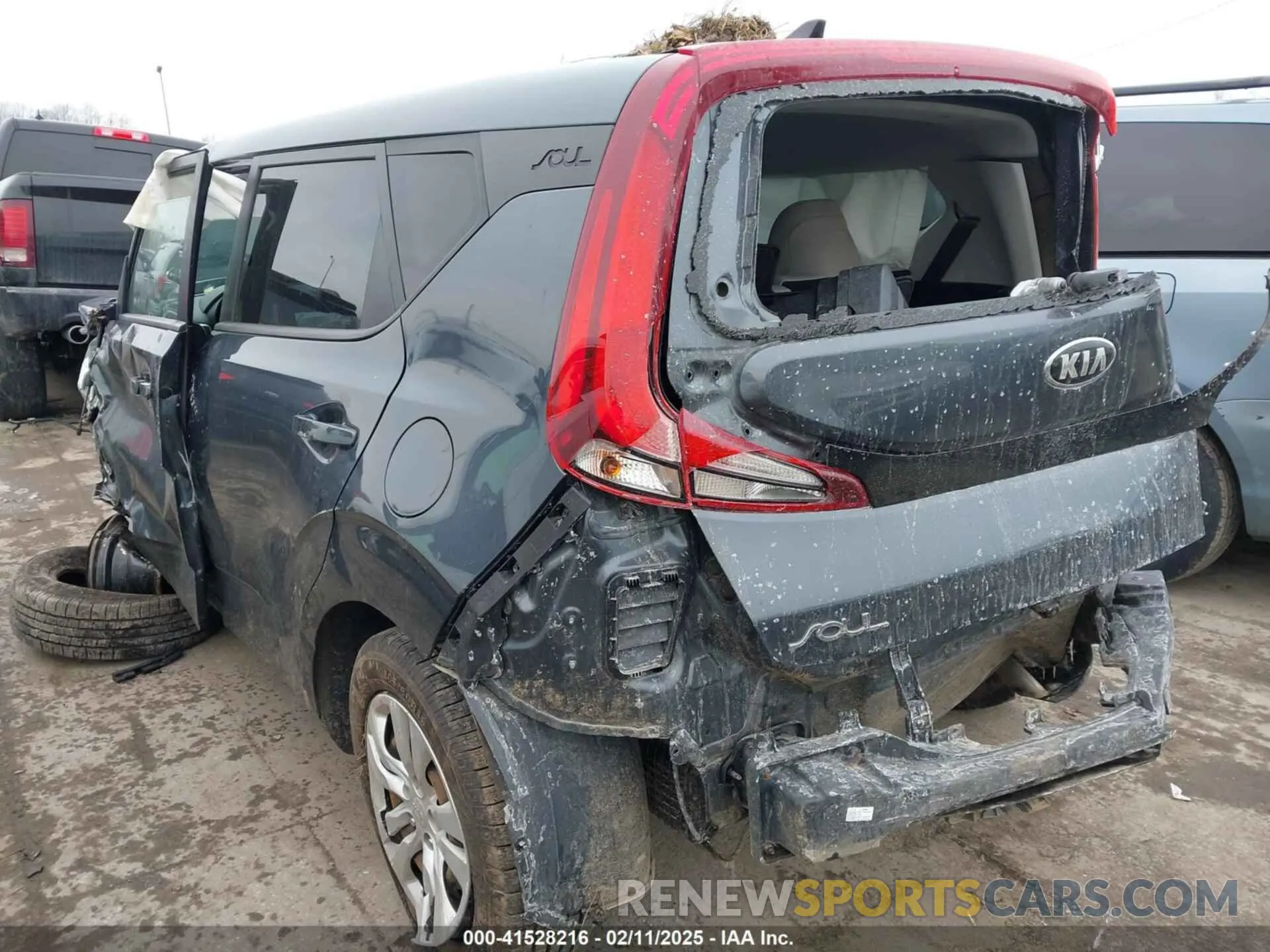 3 Photograph of a damaged car KNDJ23AU9L7041630 KIA SOUL 2020