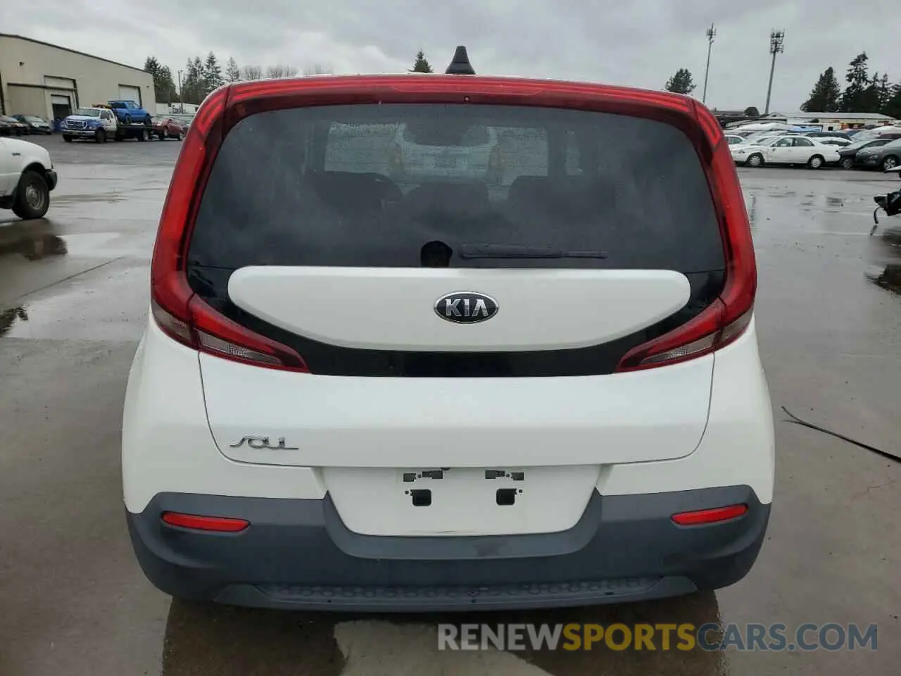 6 Photograph of a damaged car KNDJ23AU9L7055401 KIA SOUL 2020