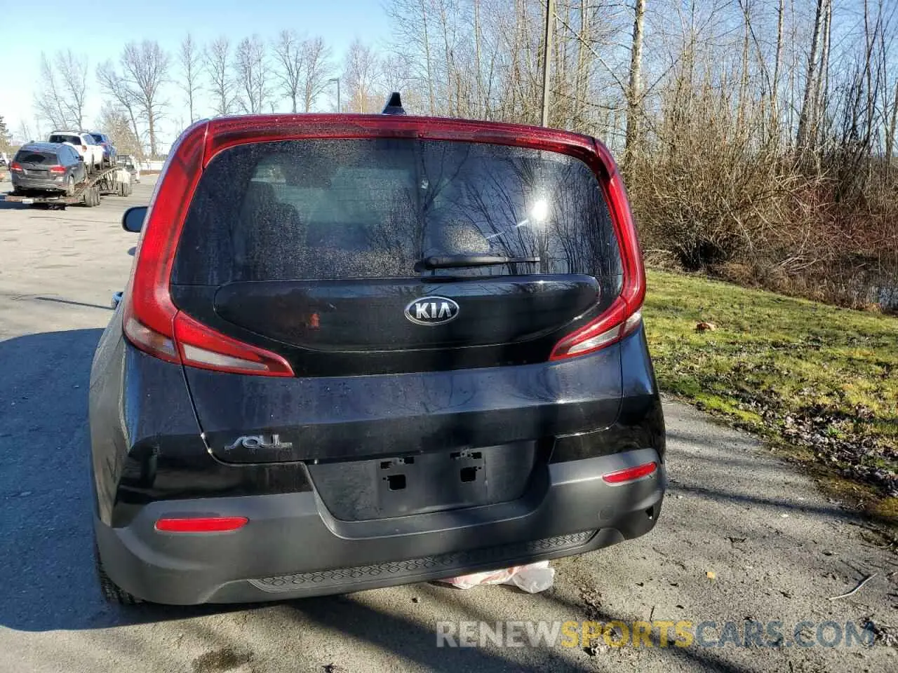6 Photograph of a damaged car KNDJ23AU9L7064440 KIA SOUL 2020