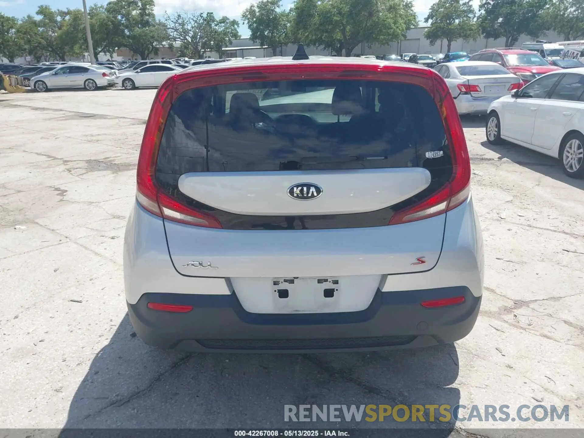16 Photograph of a damaged car KNDJ23AUXL7031480 KIA SOUL 2020