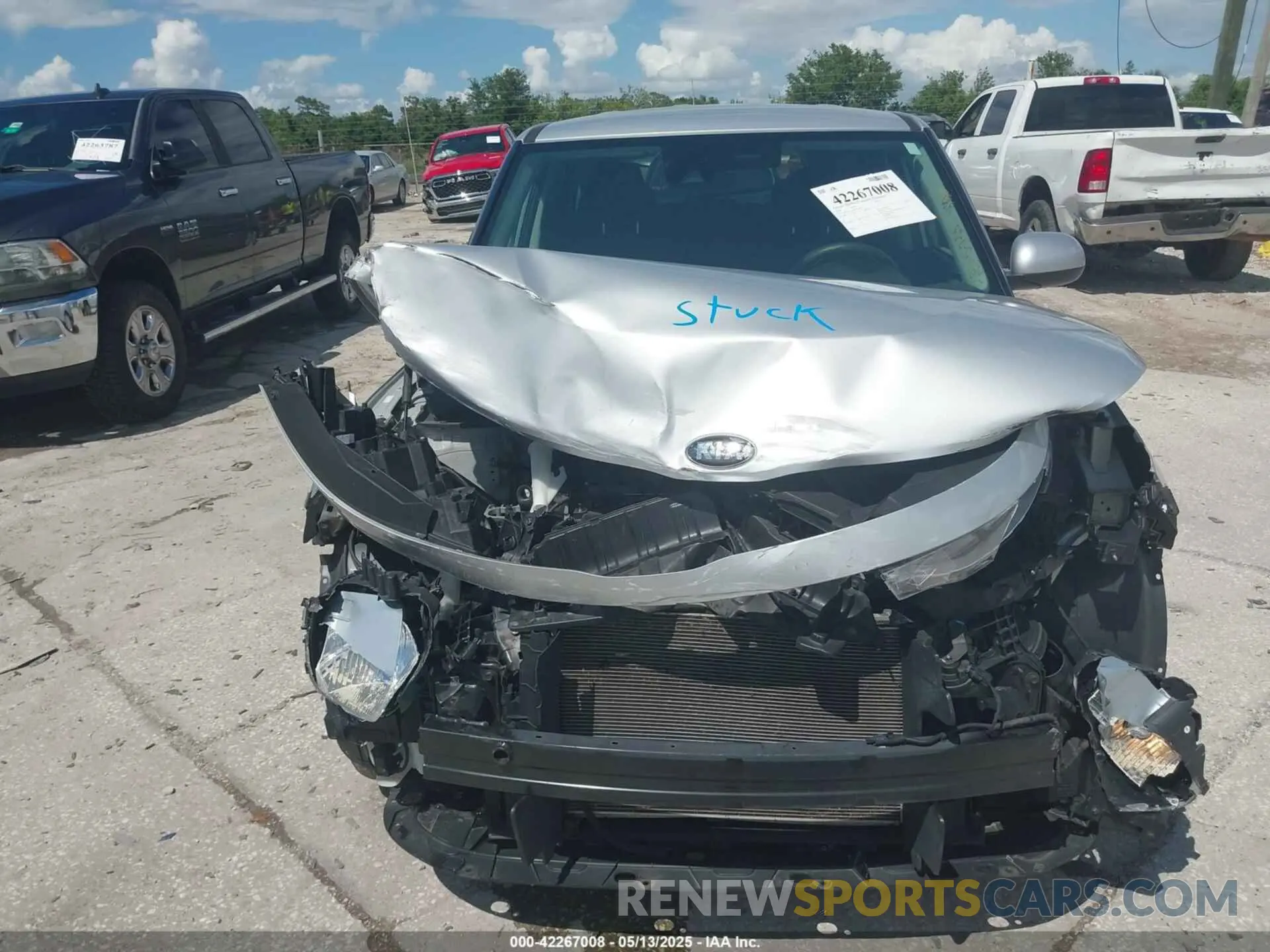 17 Photograph of a damaged car KNDJ23AUXL7031480 KIA SOUL 2020