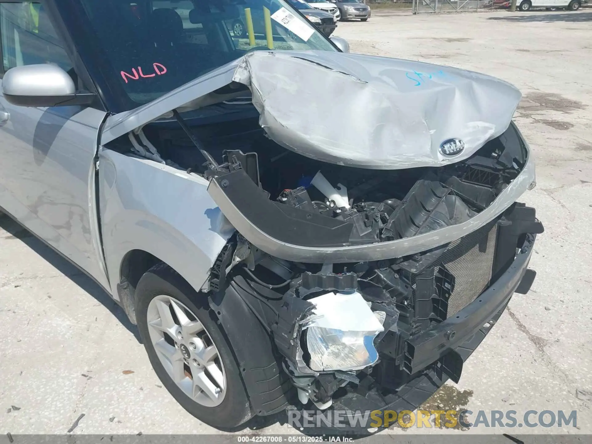 19 Photograph of a damaged car KNDJ23AUXL7031480 KIA SOUL 2020