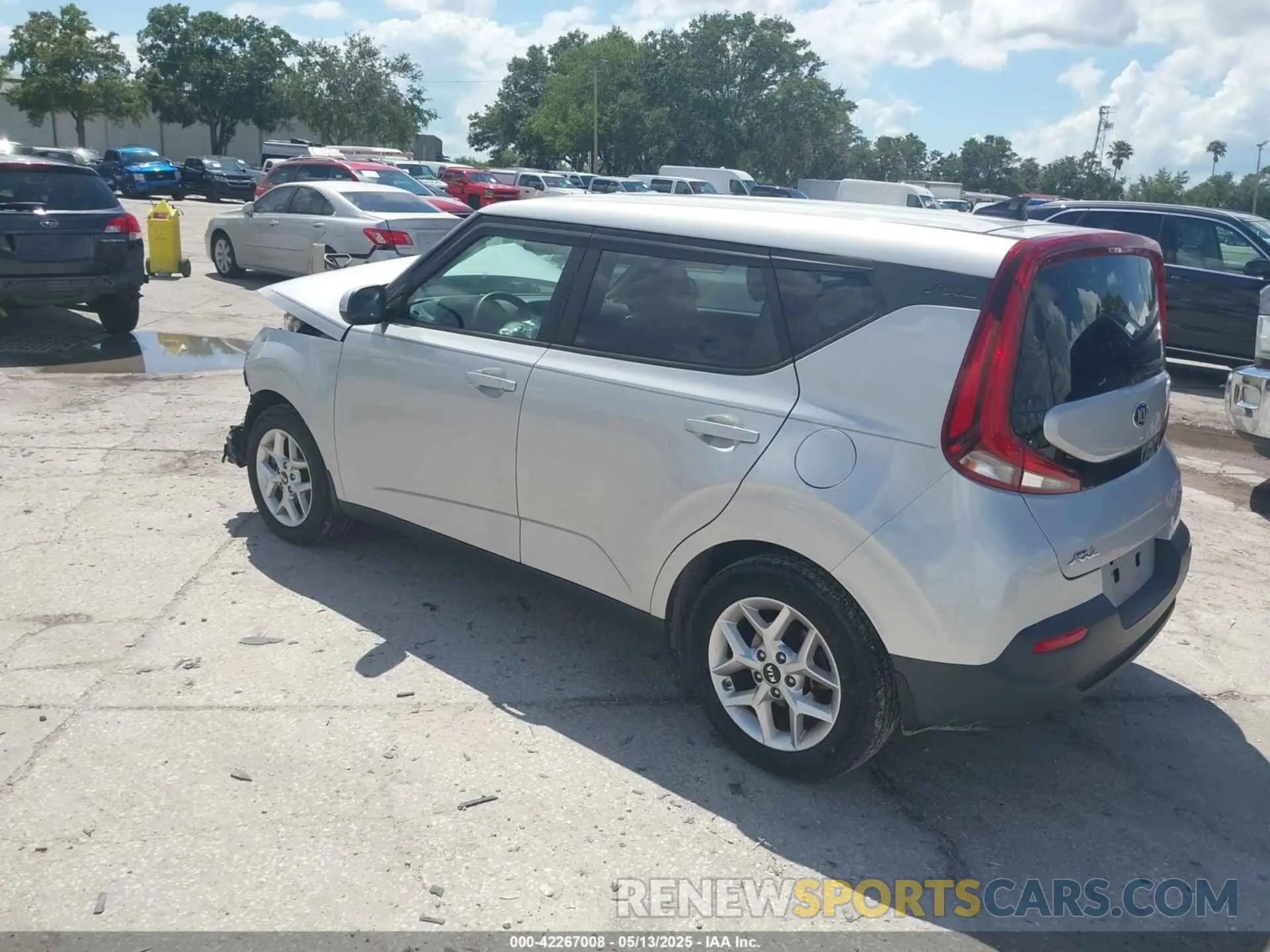3 Photograph of a damaged car KNDJ23AUXL7031480 KIA SOUL 2020