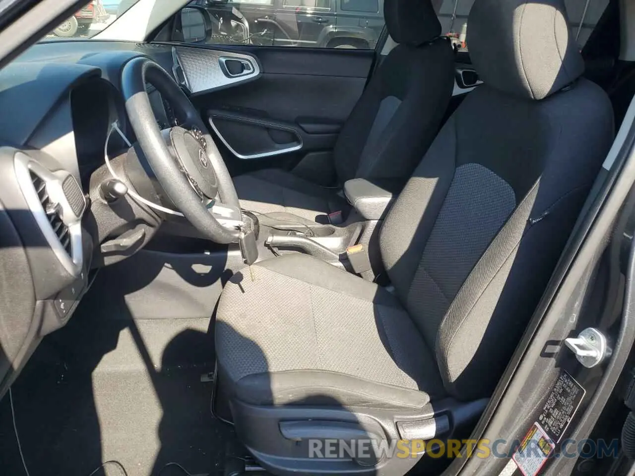 7 Photograph of a damaged car KNDJ23AUXL7039336 KIA SOUL 2020