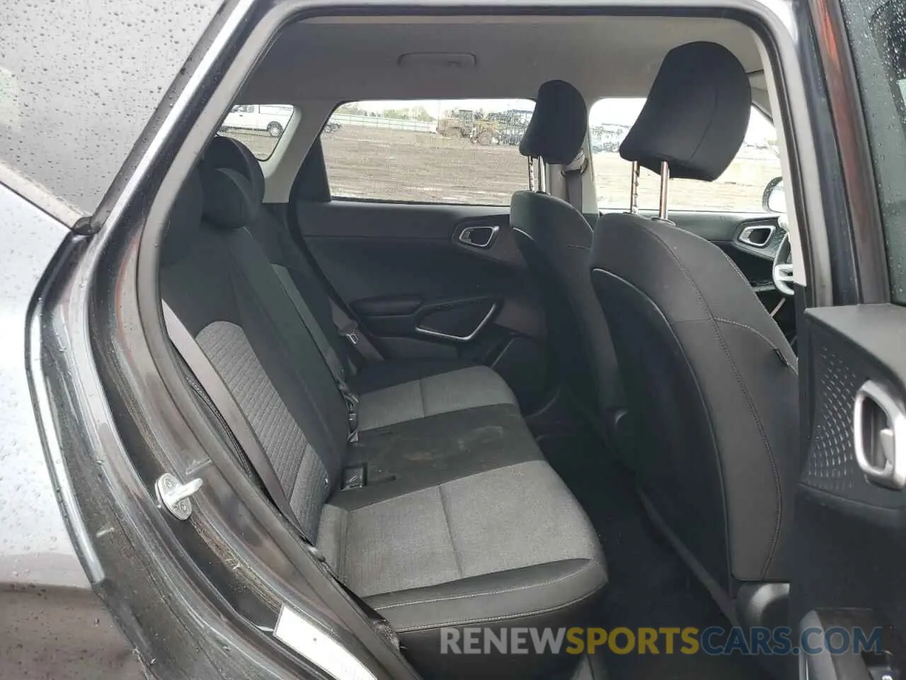 10 Photograph of a damaged car KNDJ23AUXL7067797 KIA SOUL 2020