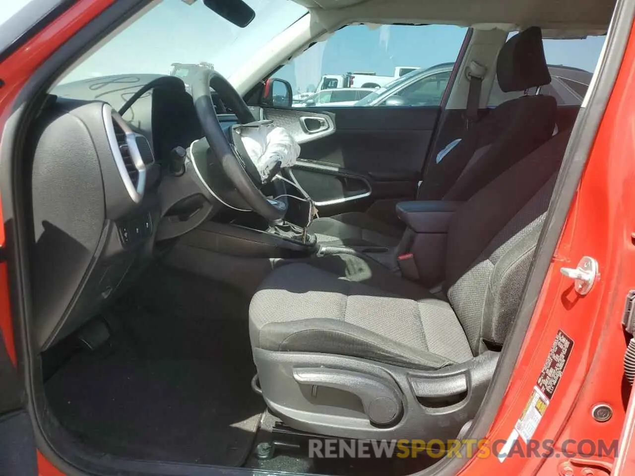 7 Photograph of a damaged car KNDJ23AUXL7085278 KIA SOUL 2020