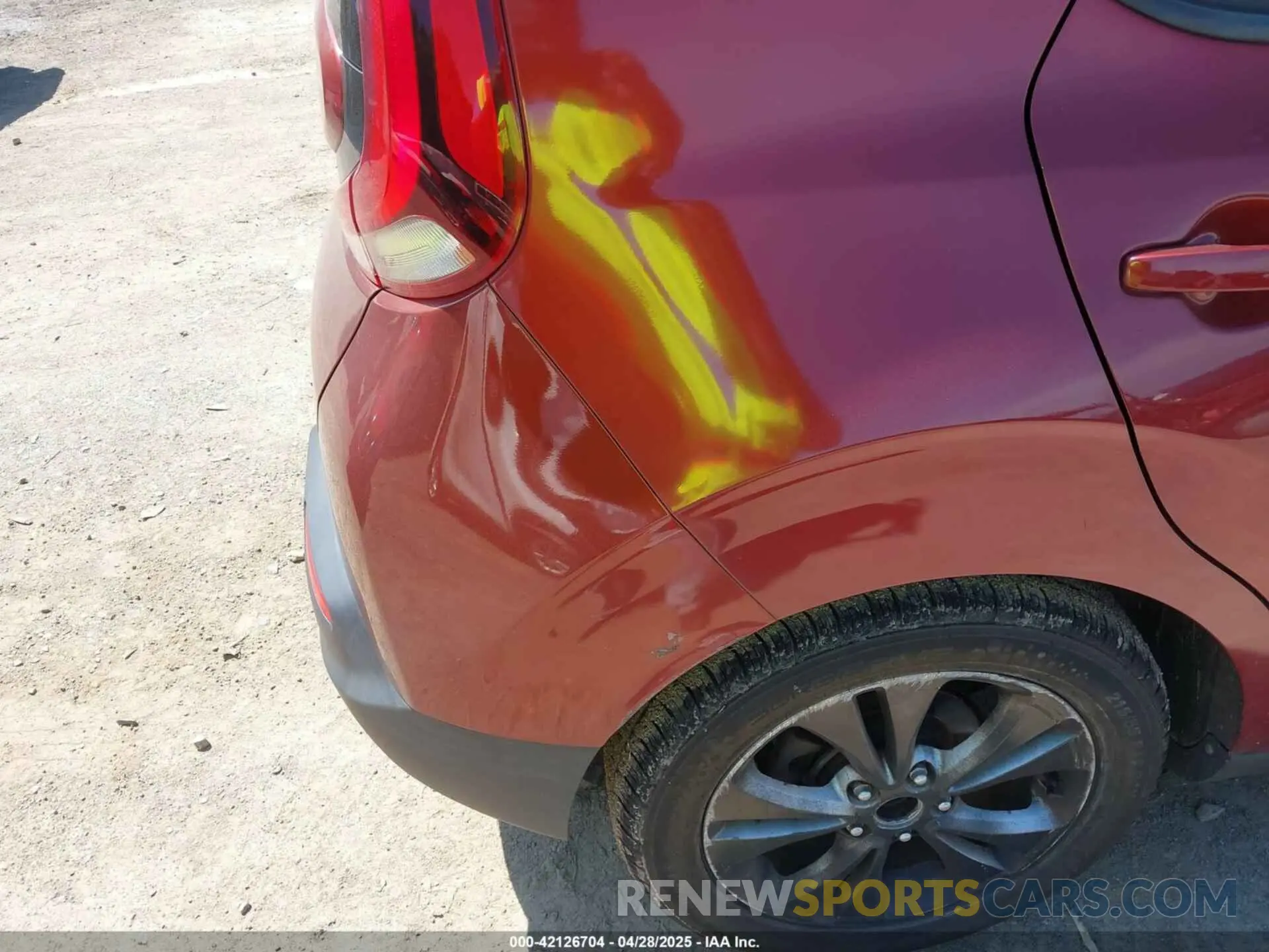 12 Фотография поврежденного автомобиля KNDJ23AUXL7097365 KIA SOUL 2020