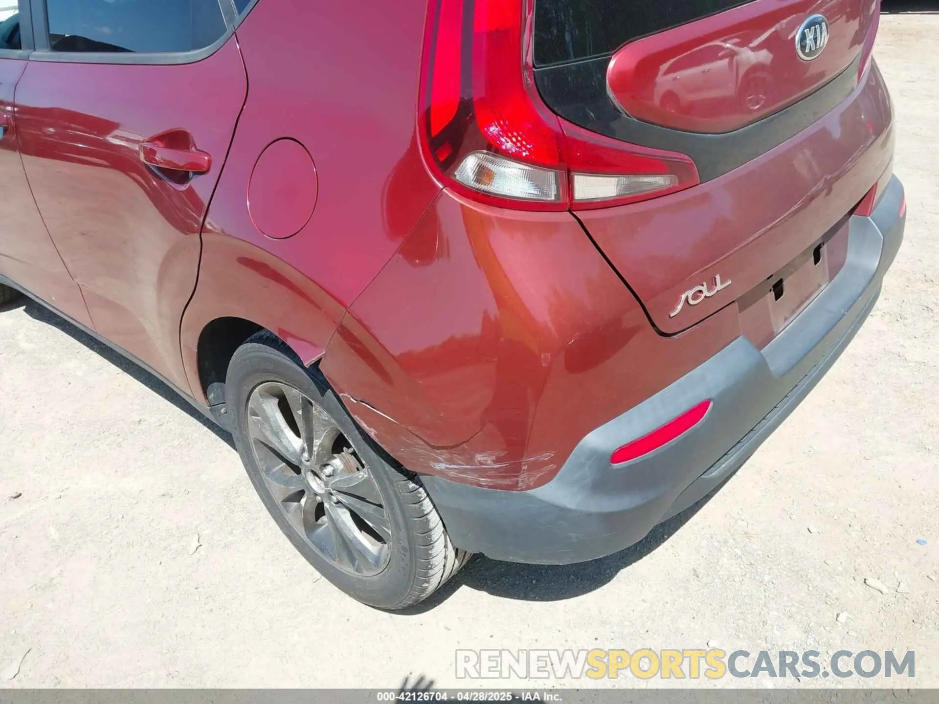 18 Фотография поврежденного автомобиля KNDJ23AUXL7097365 KIA SOUL 2020