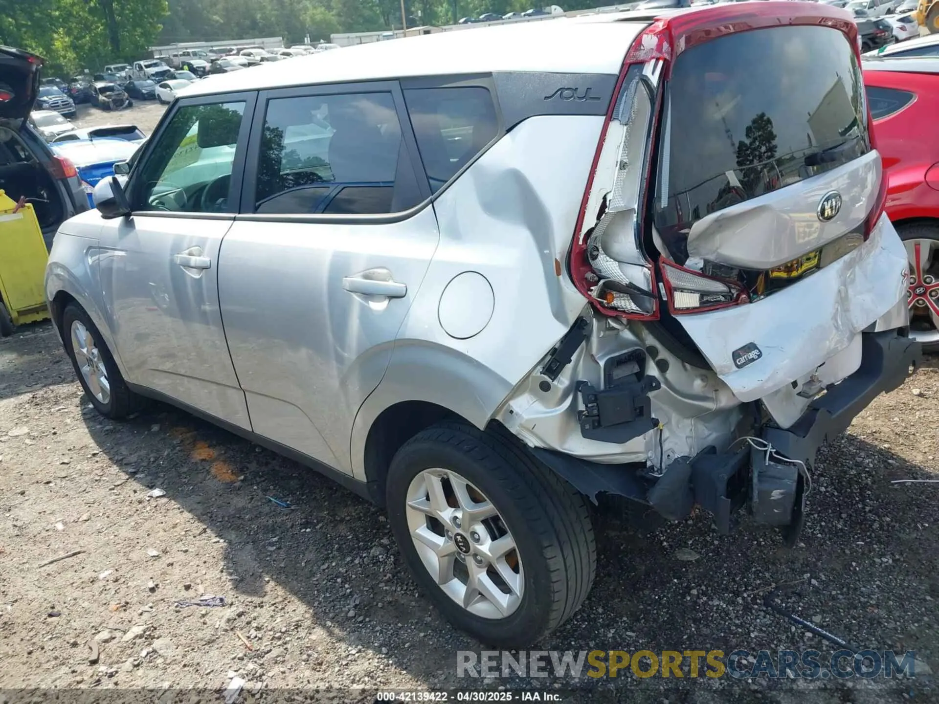 3 Photograph of a damaged car KNDJ23AUXL7735193 KIA SOUL 2020