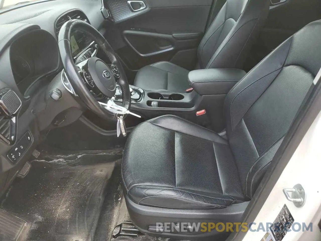 7 Фотография поврежденного автомобиля KNDJ33A14L7008764 KIA SOUL 2020