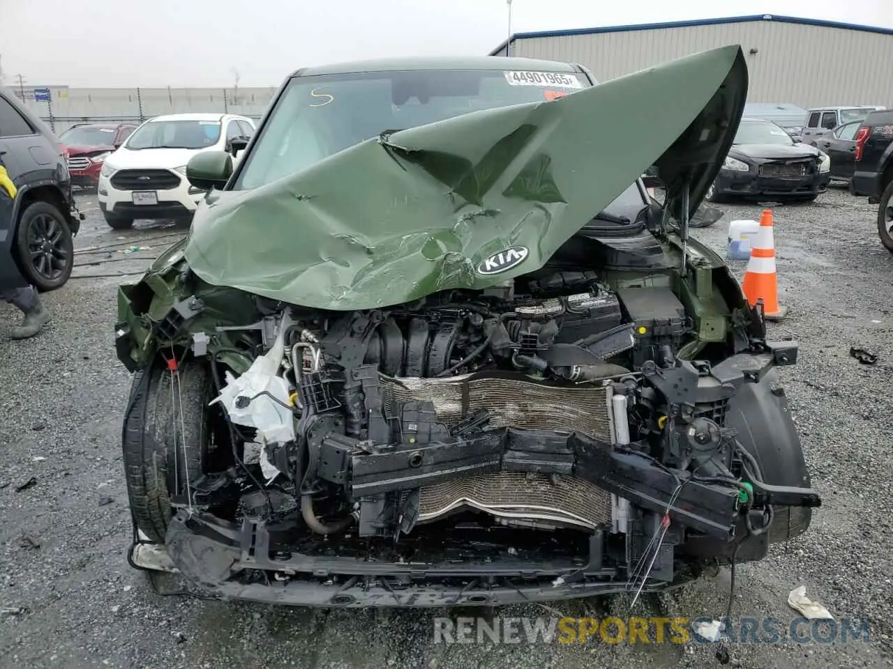 5 Photograph of a damaged car KNDJ33AU1L7041358 KIA SOUL 2020