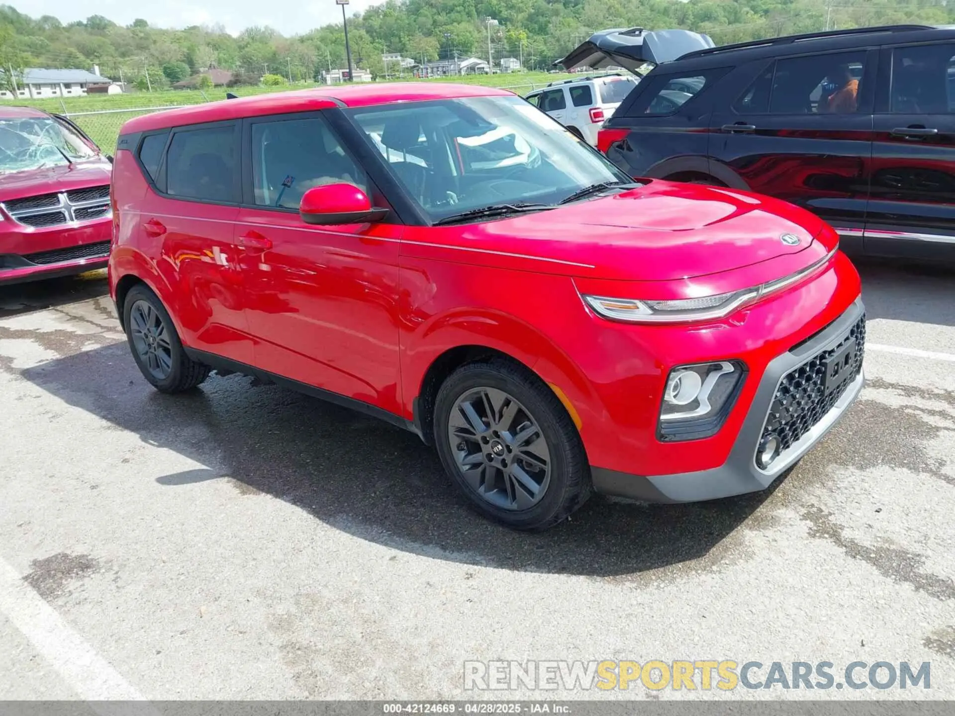 1 Photograph of a damaged car KNDJ33AU1L7729604 KIA SOUL 2020