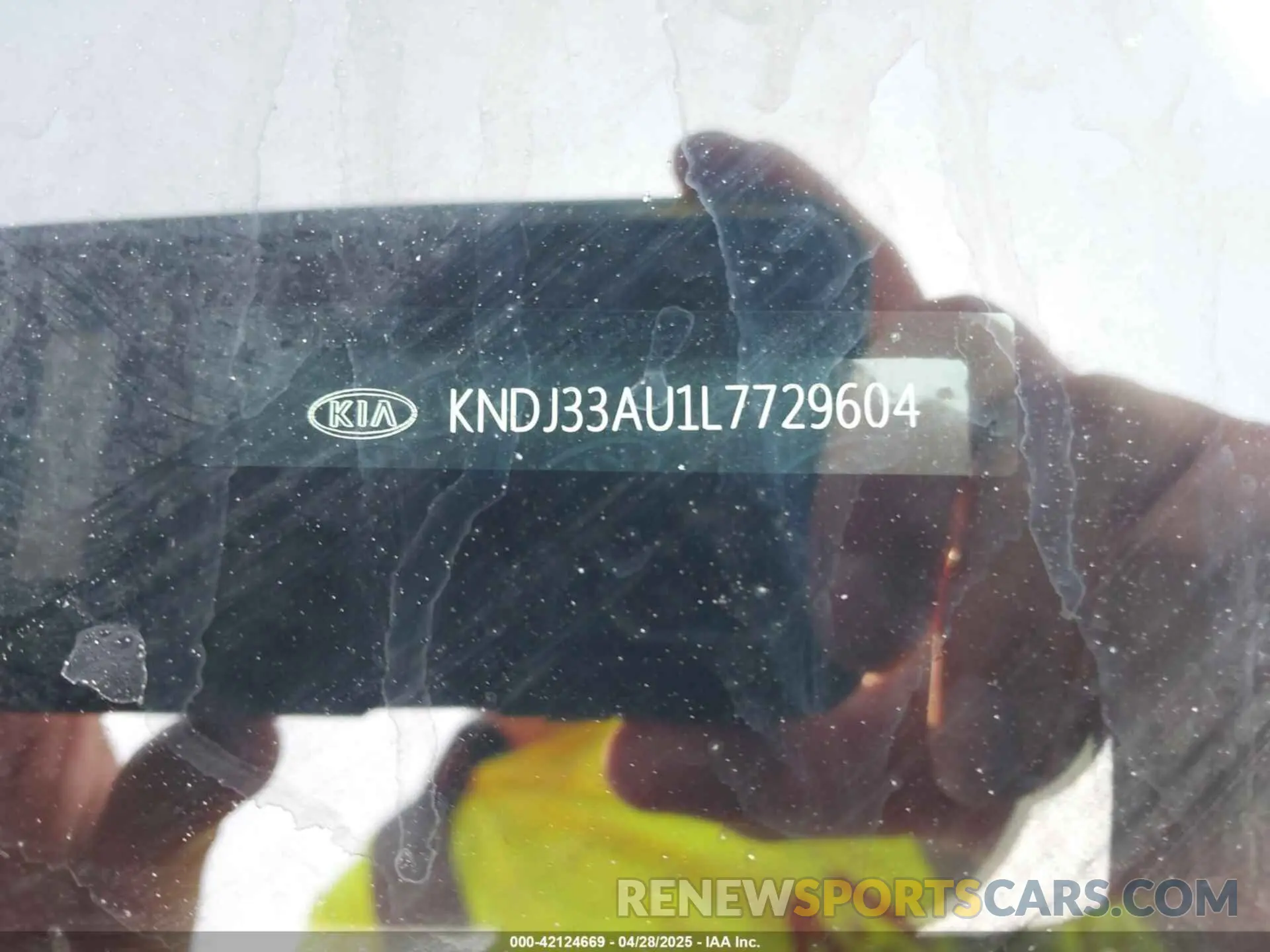 9 Photograph of a damaged car KNDJ33AU1L7729604 KIA SOUL 2020