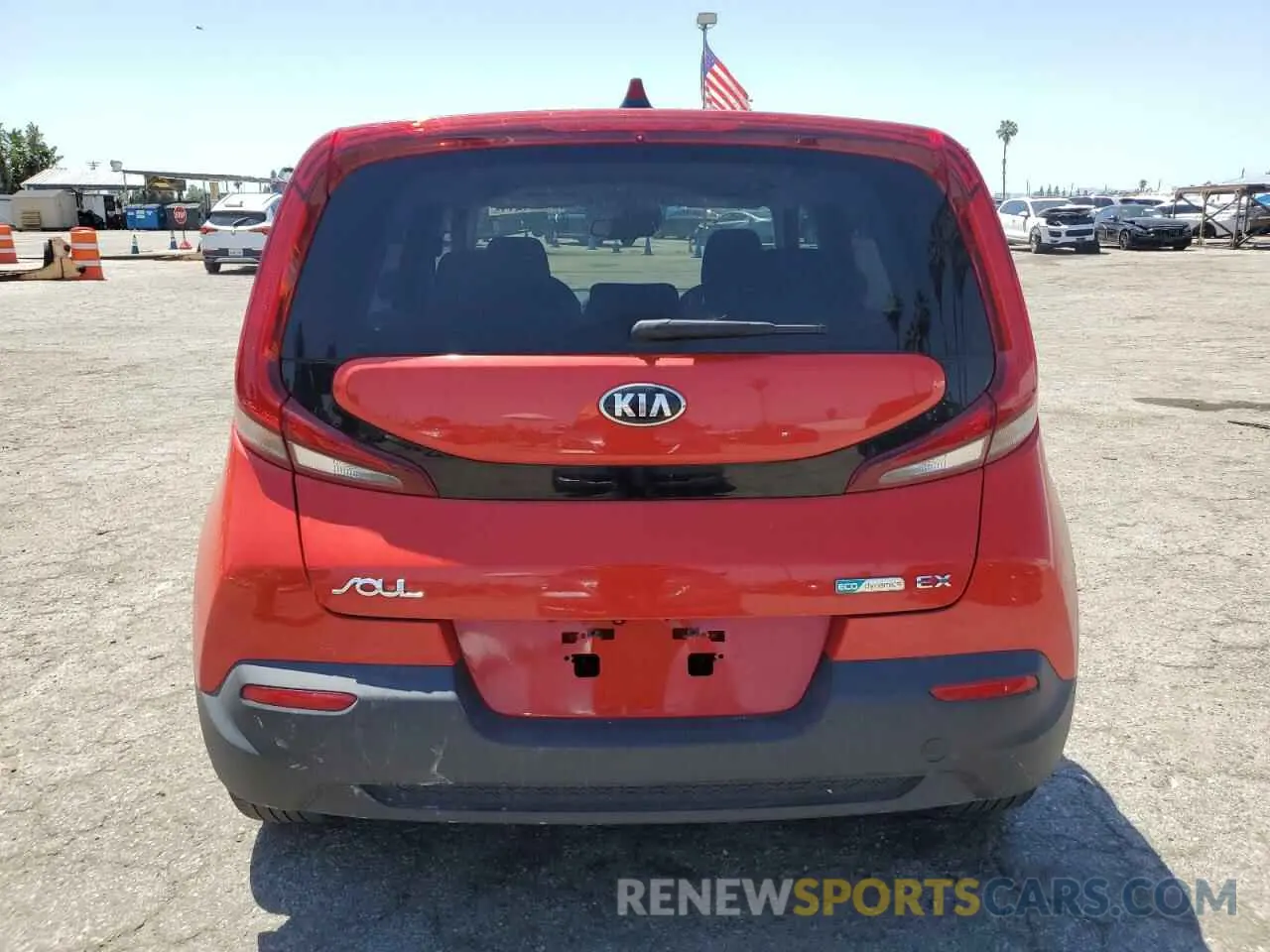 6 Photograph of a damaged car KNDJ33AU2L7082744 KIA SOUL 2020