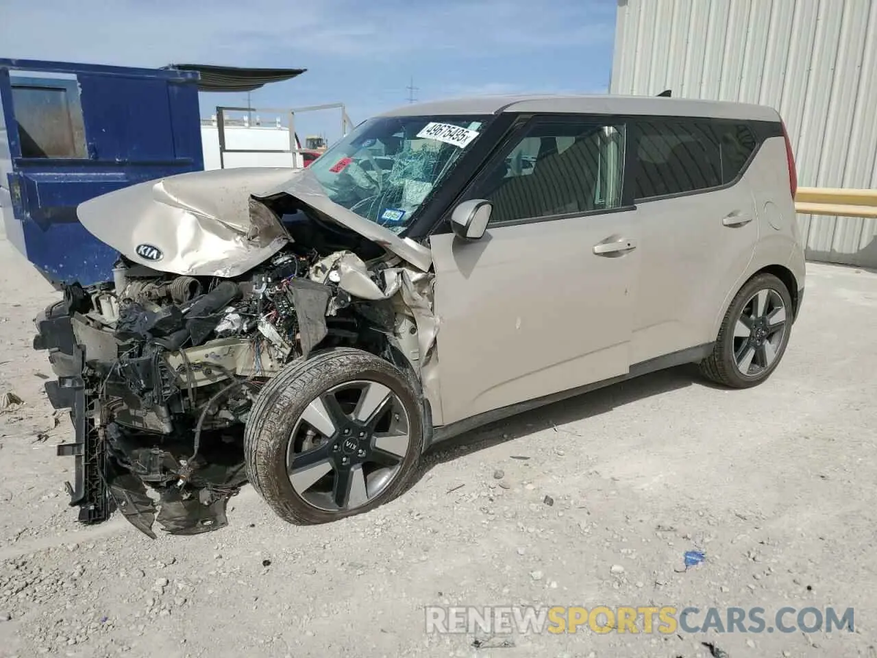 1 Photograph of a damaged car KNDJ33AU4L7025915 KIA SOUL 2020