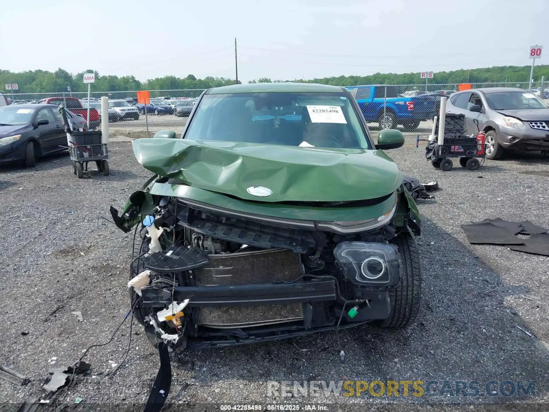 13 Photograph of a damaged car KNDJ33AU4L7048854 KIA SOUL 2020