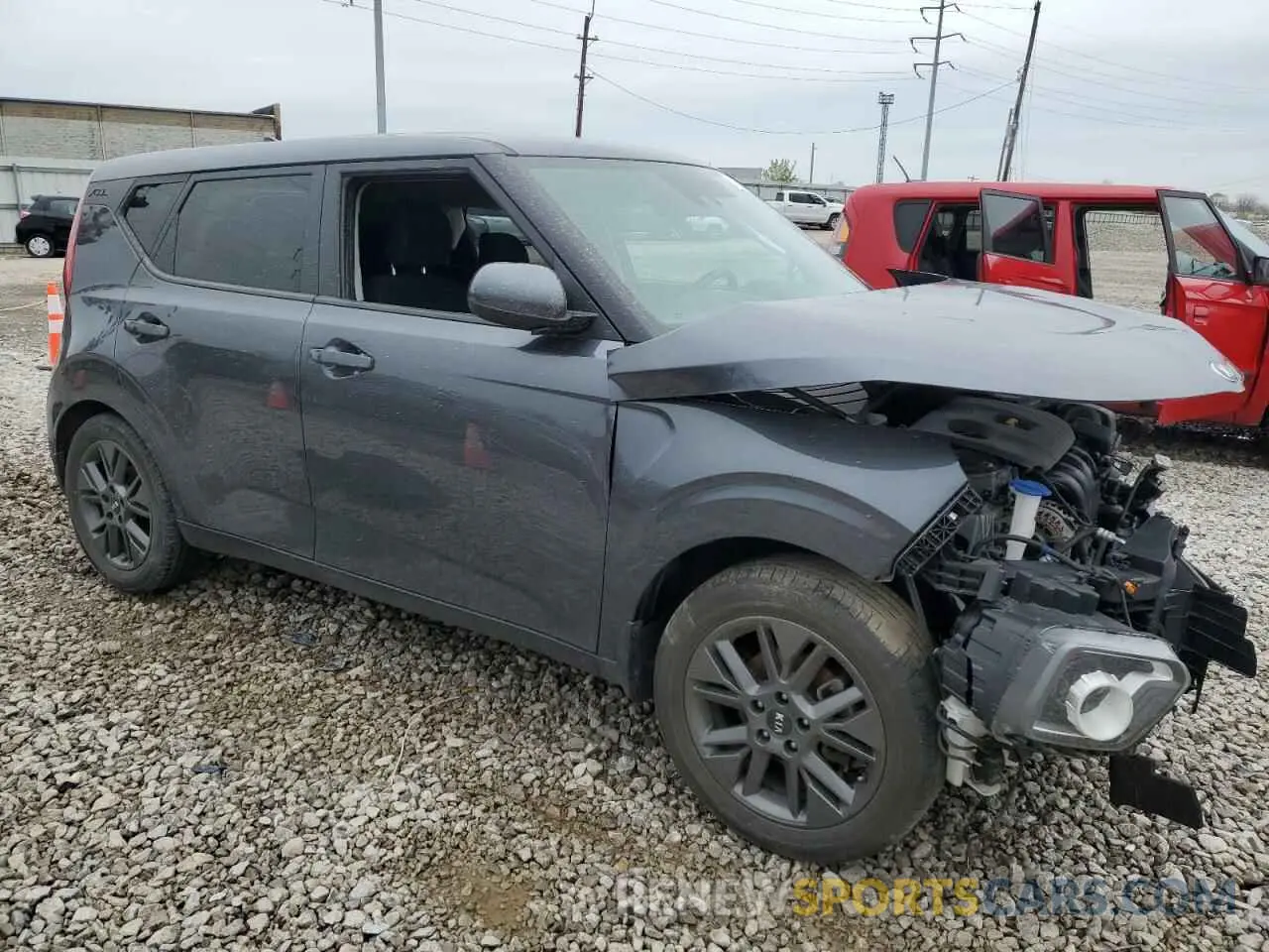 4 Photograph of a damaged car KNDJ33AU6L7729761 KIA SOUL 2020