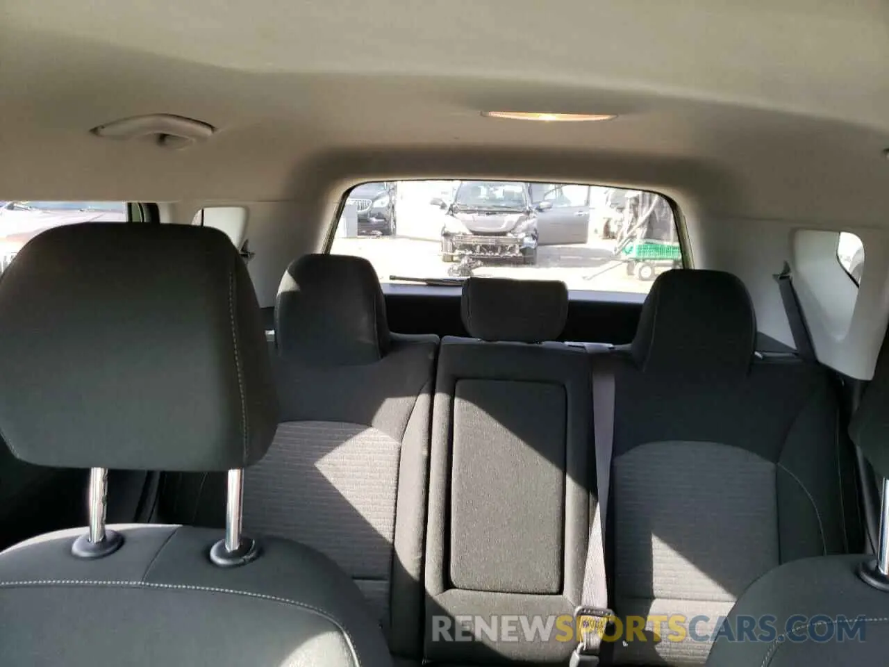 10 Фотография поврежденного автомобиля KNDJ33AU9L7115674 KIA SOUL 2020
