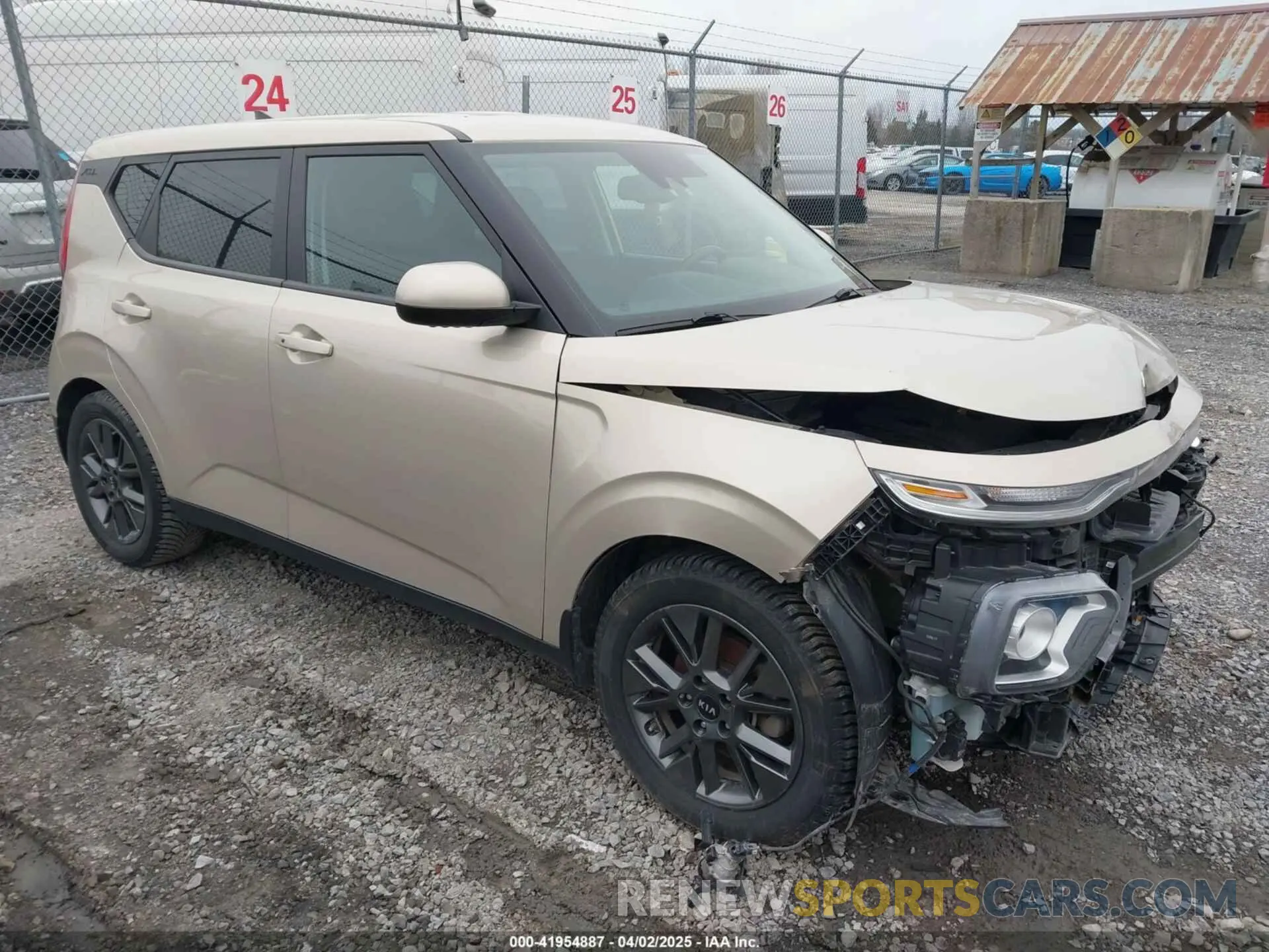 1 Photograph of a damaged car KNDJ33AUXL7082331 KIA SOUL 2020