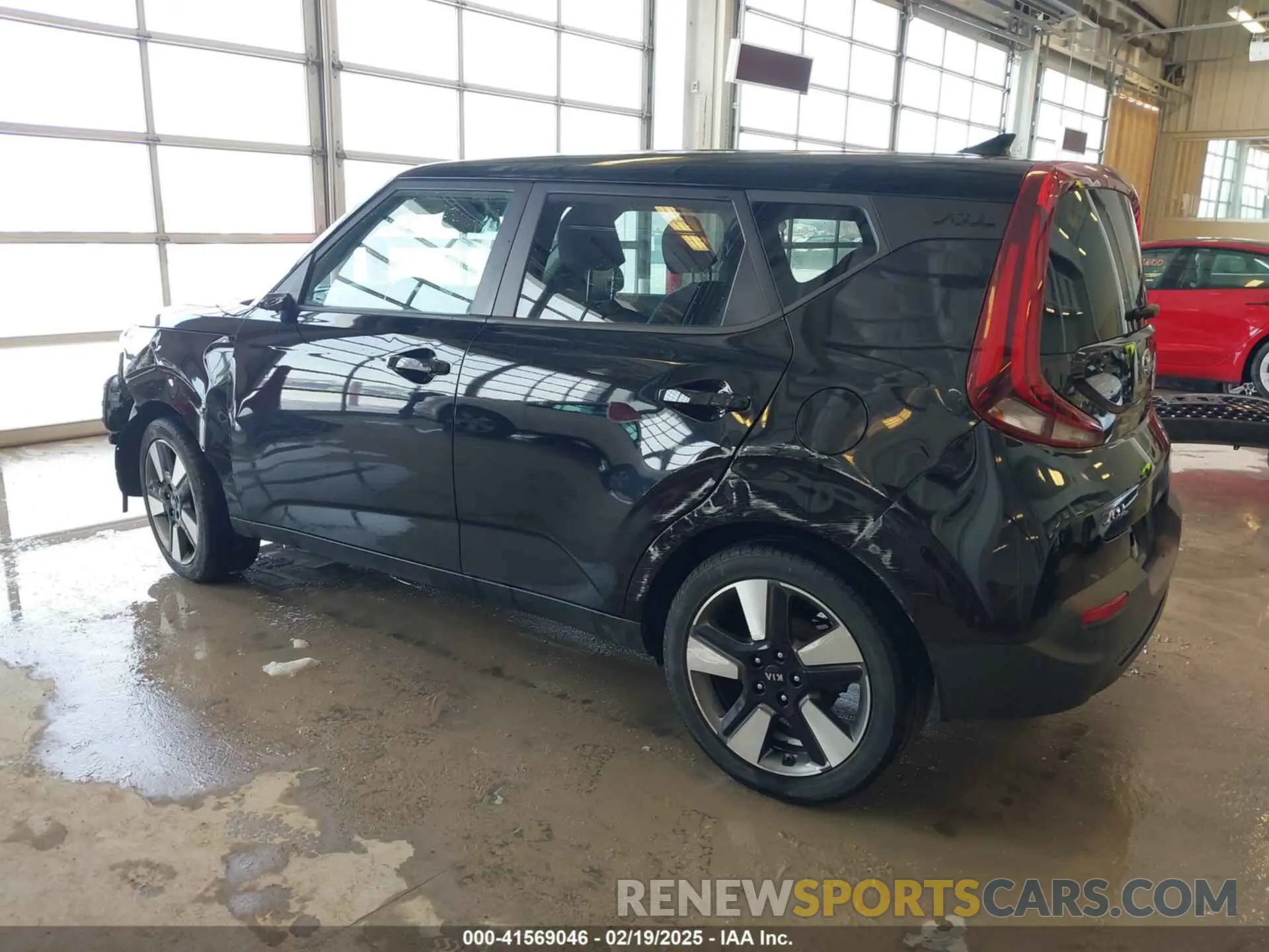 3 Photograph of a damaged car KNDJ33AUXL7087223 KIA SOUL 2020