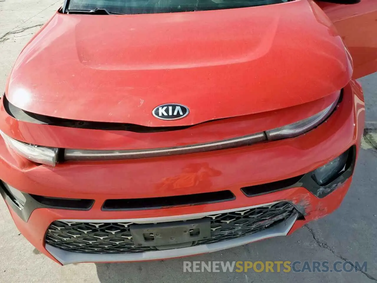 11 Photograph of a damaged car KNDJ53AF8L7048352 KIA SOUL 2020