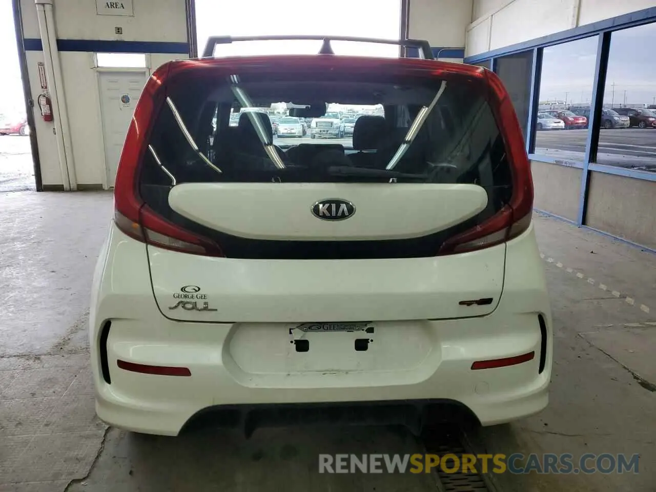 6 Фотография поврежденного автомобиля KNDJ63AU0L7703390 KIA SOUL 2020