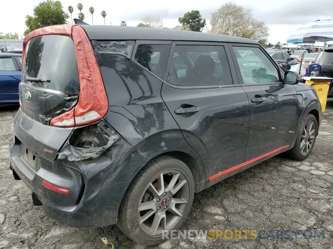 3 Photograph of a damaged car KNDJ63AU1L7052691 KIA SOUL 2020