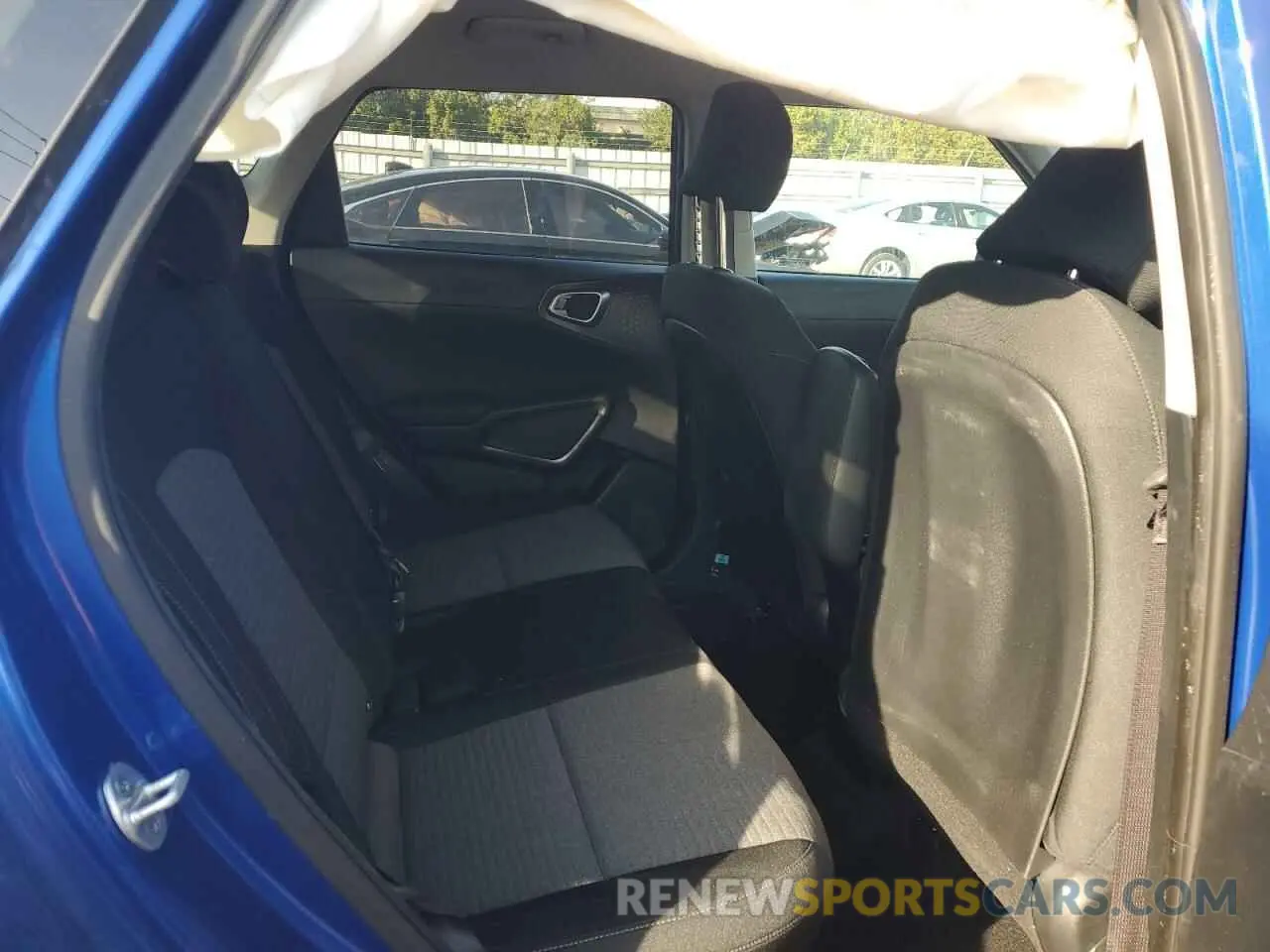 11 Photograph of a damaged car KNDJ63AU1L7091099 KIA SOUL 2020