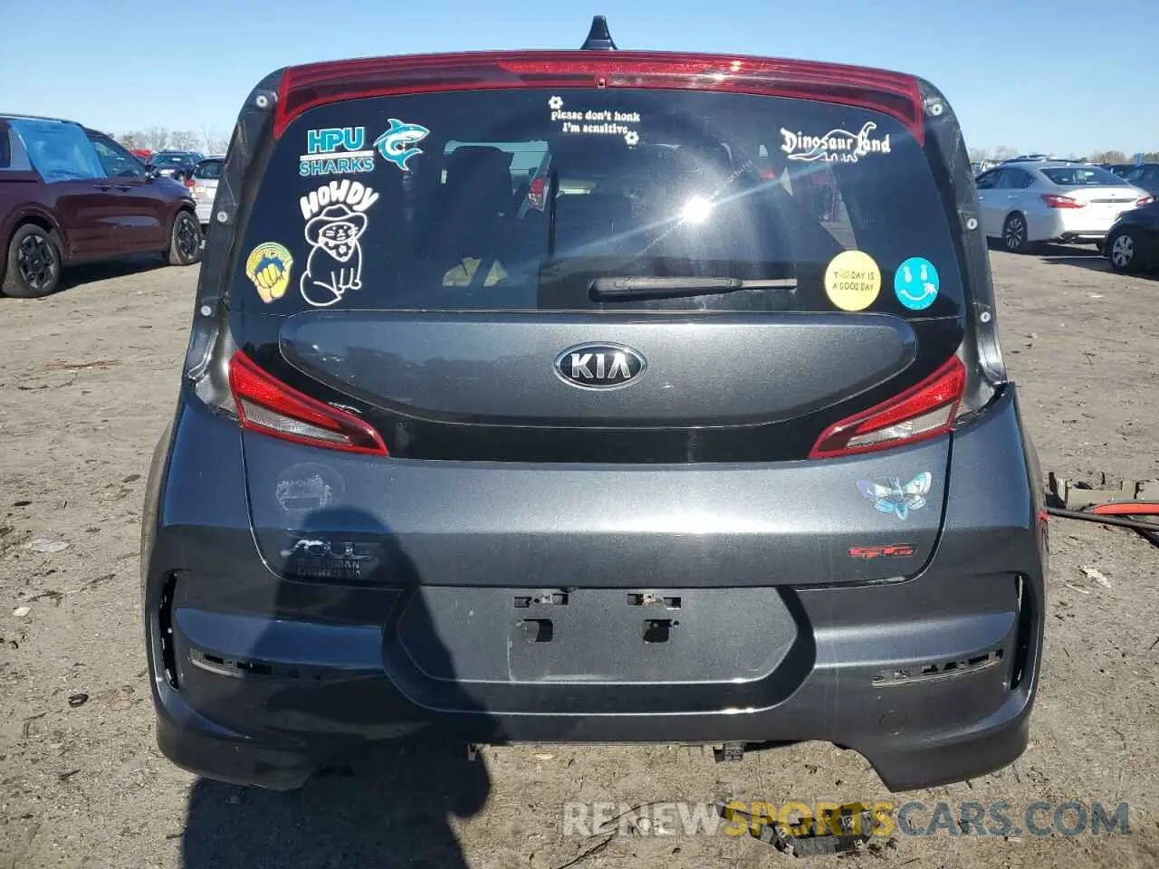 6 Photograph of a damaged car KNDJ63AU2L7002222 KIA SOUL 2020