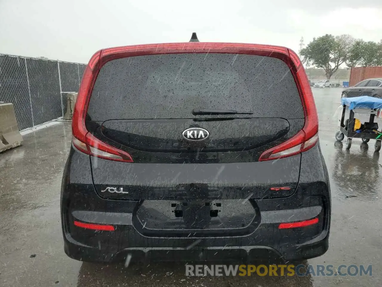 6 Photograph of a damaged car KNDJ63AU3L7057004 KIA SOUL 2020