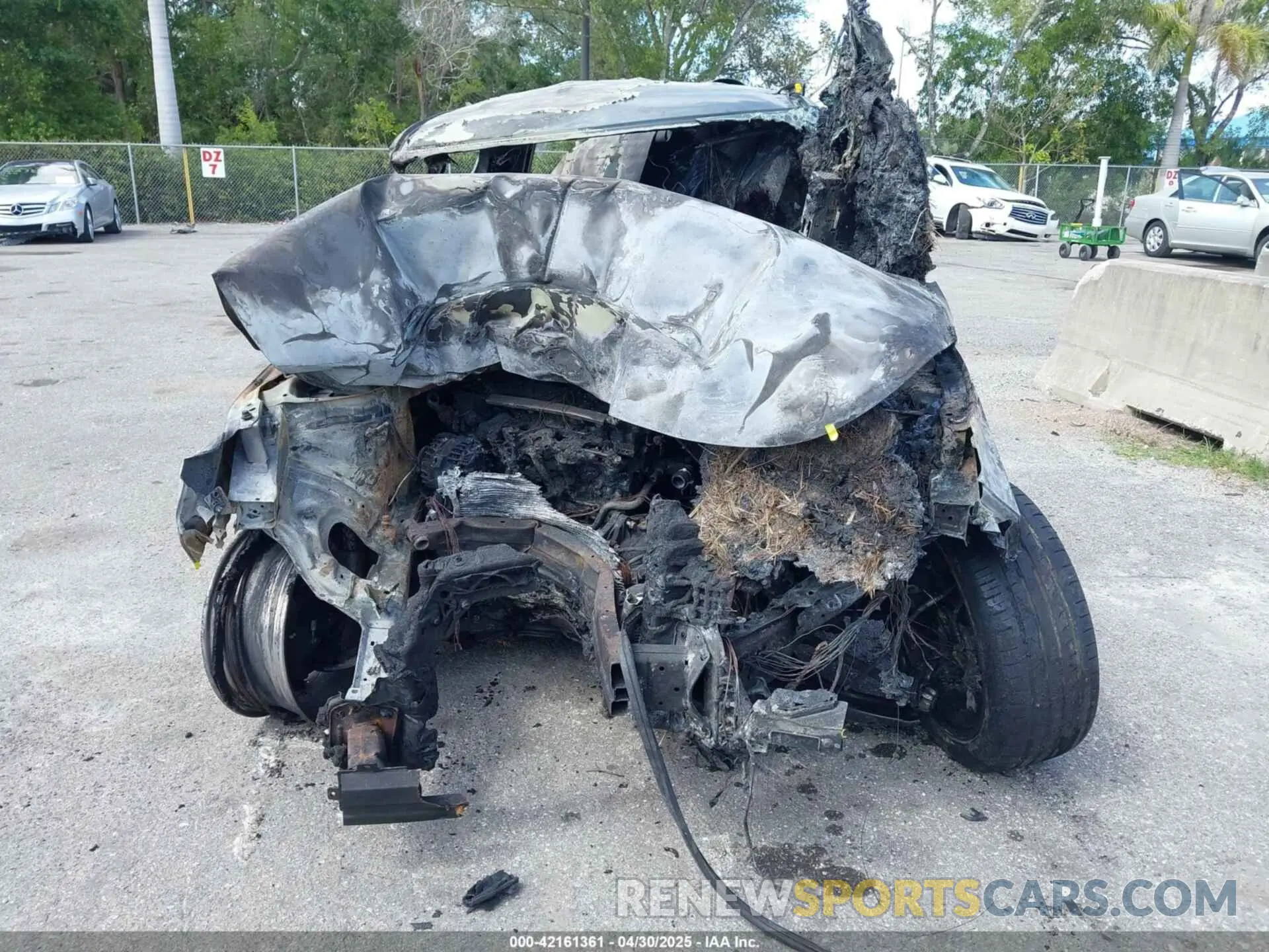 12 Фотография поврежденного автомобиля KNDJ63AU4L7000830 KIA SOUL 2020
