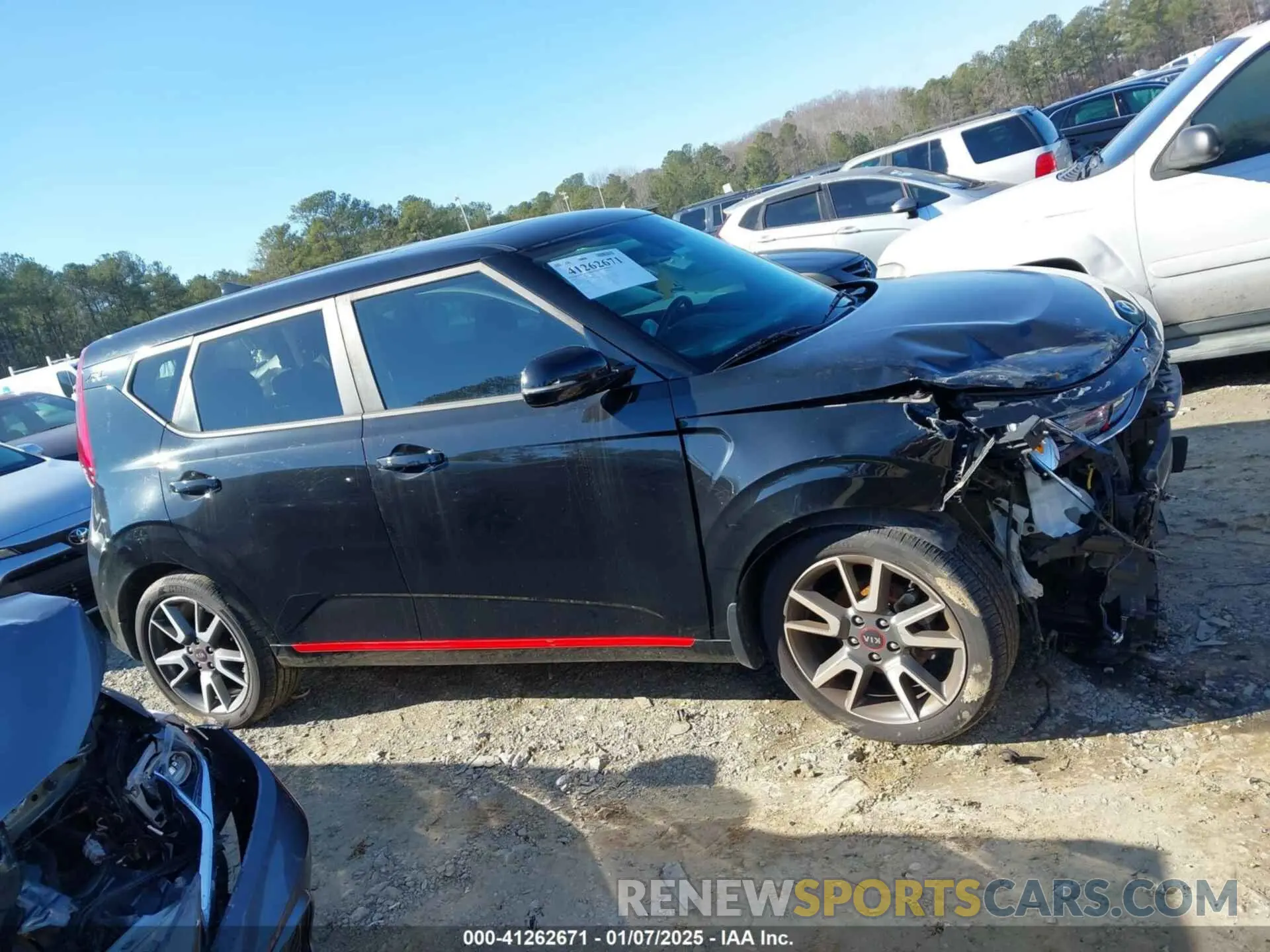13 Photograph of a damaged car KNDJ63AU4L7006806 KIA SOUL 2020