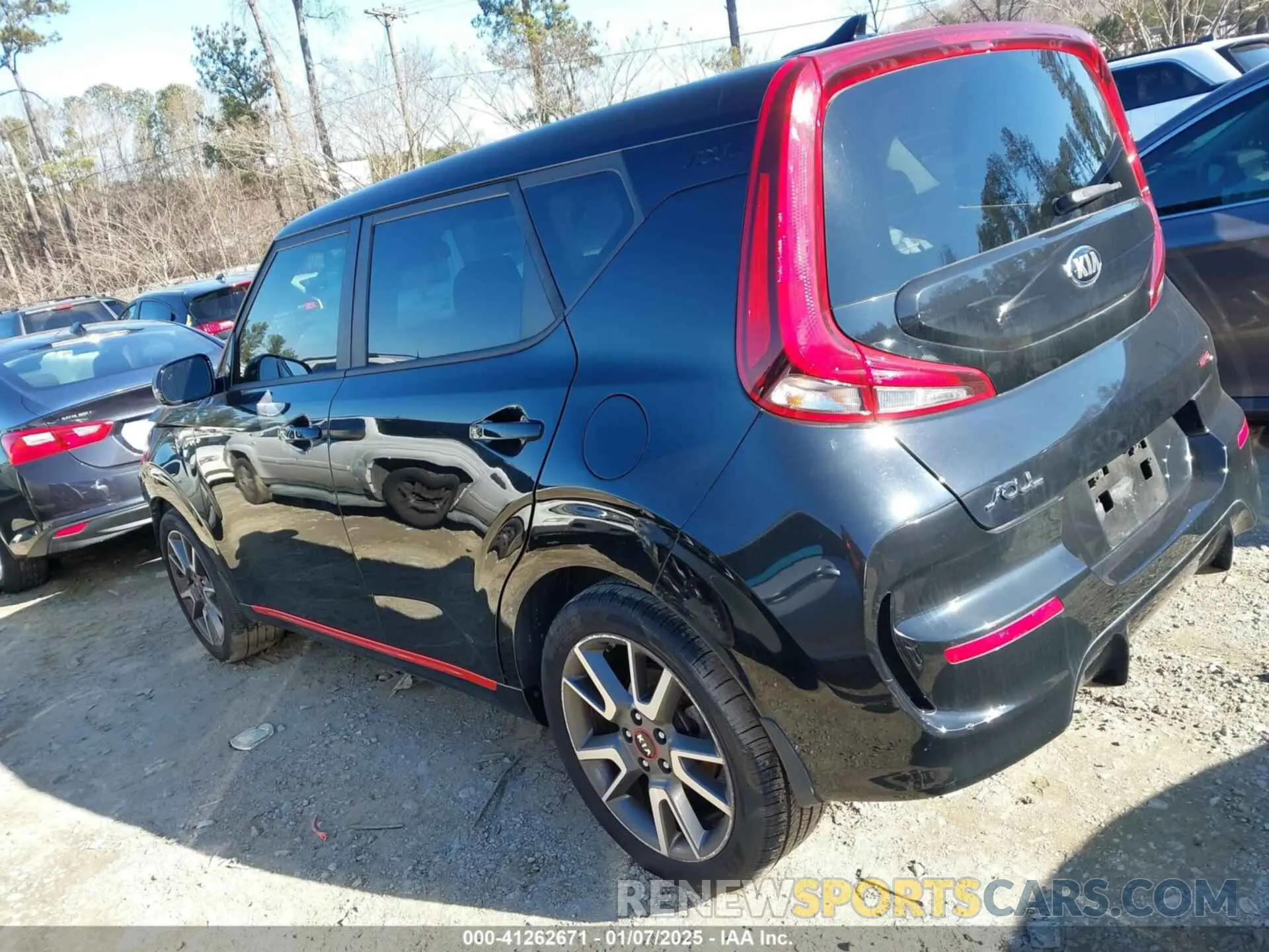 3 Photograph of a damaged car KNDJ63AU4L7006806 KIA SOUL 2020