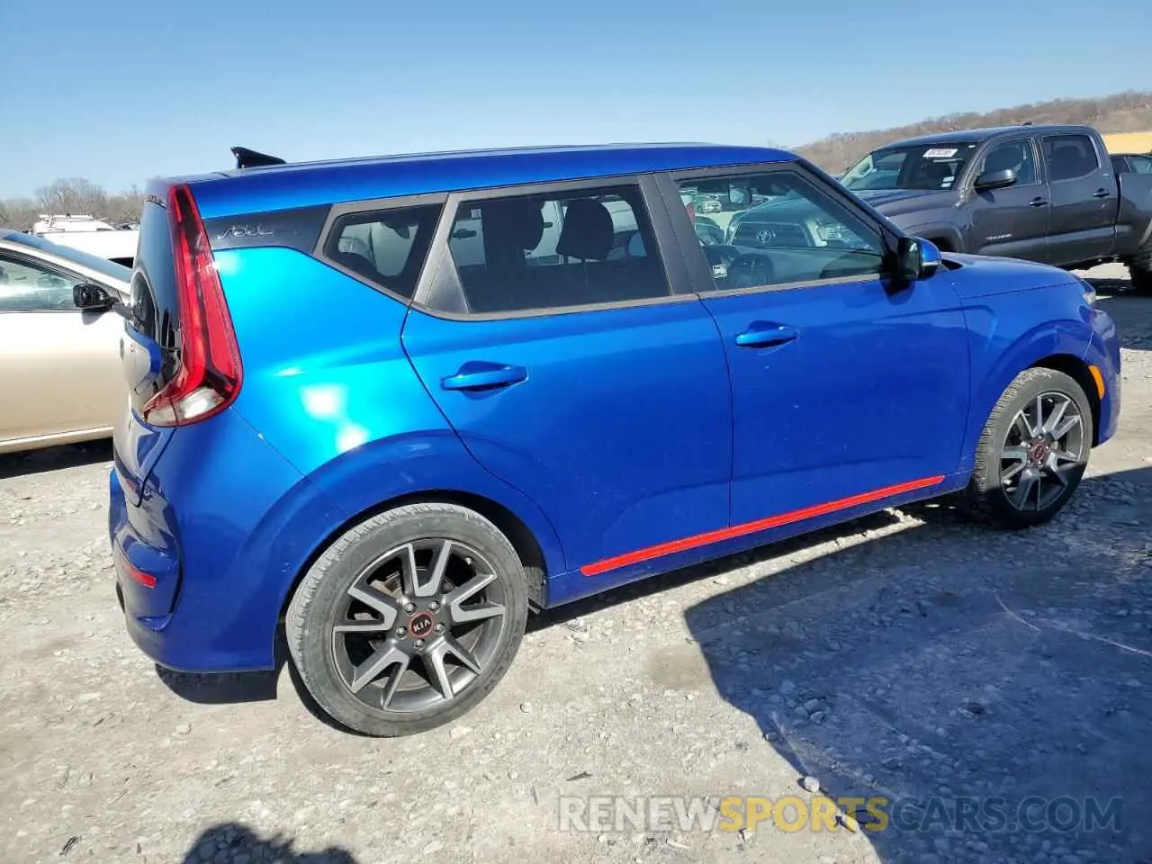 3 Фотография поврежденного автомобиля KNDJ63AU6L7013515 KIA SOUL 2020