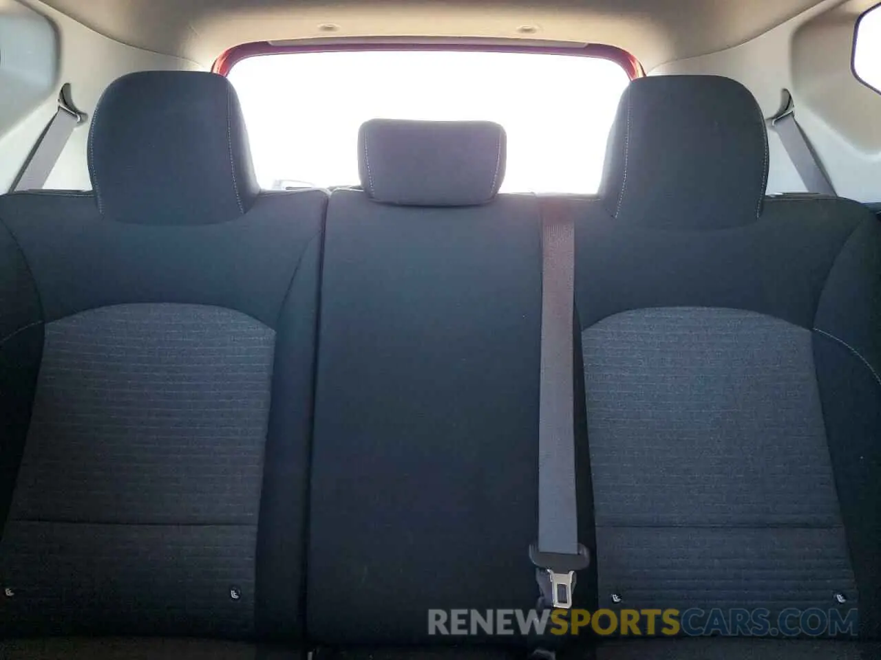 10 Фотография поврежденного автомобиля KNDJ63AU7L7074145 KIA SOUL 2020