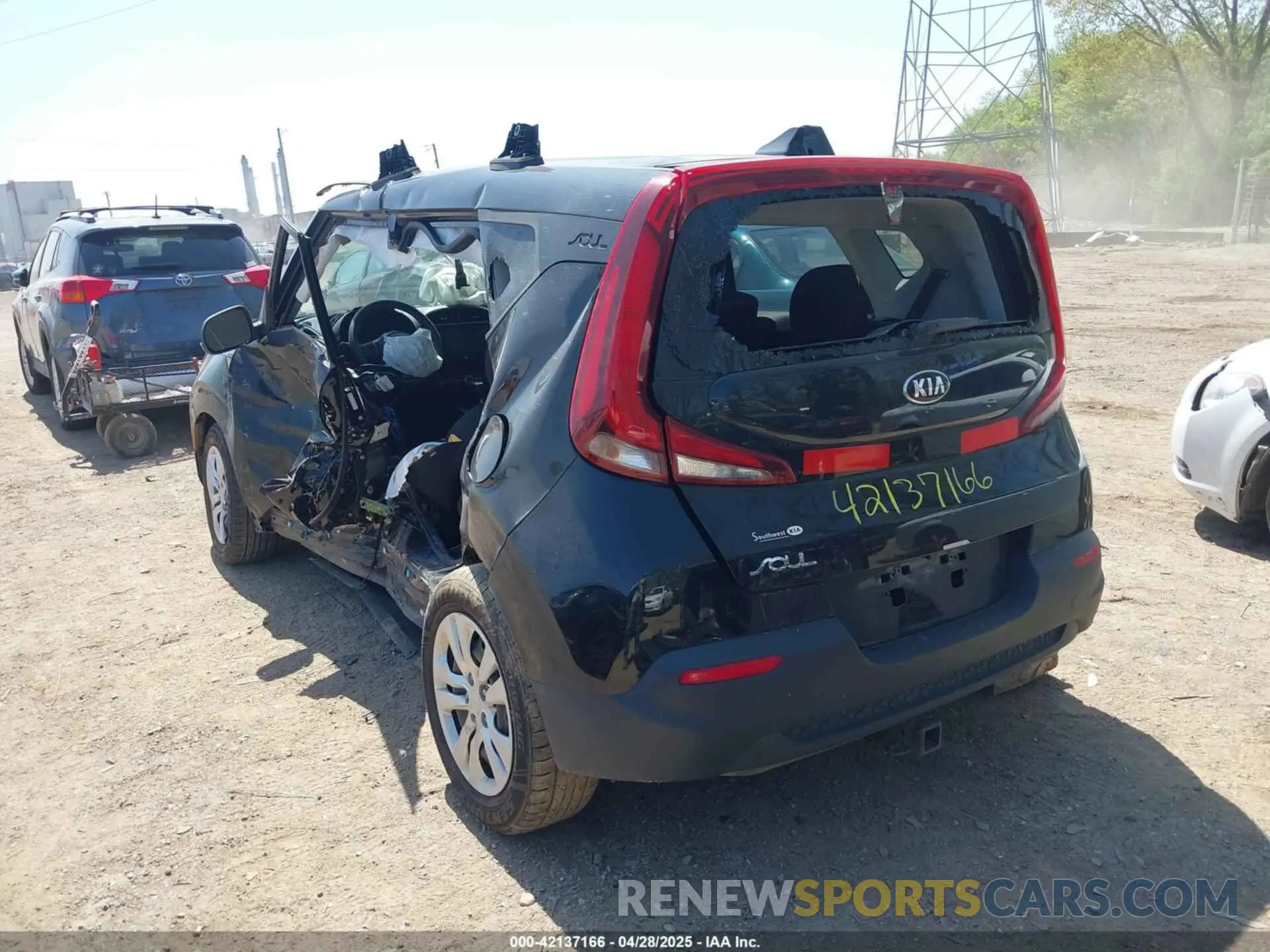 3 Фотография поврежденного автомобиля KNDJ22AU9M7757617 KIA SOUL 2021