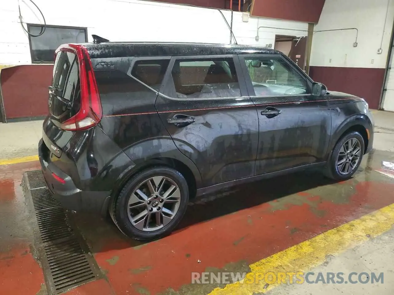3 Photograph of a damaged car KNDJ23AU0M7146669 KIA SOUL 2021