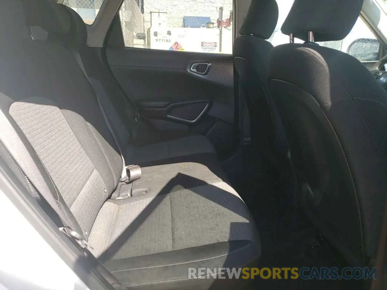 11 Photograph of a damaged car KNDJ23AU0M7746415 KIA SOUL 2021