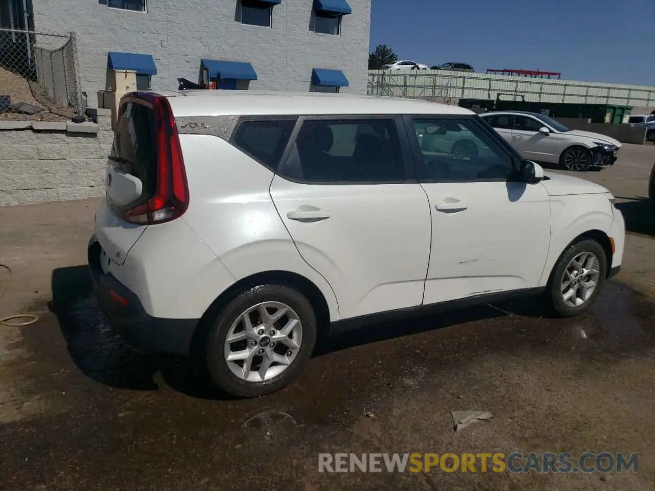 3 Photograph of a damaged car KNDJ23AU0M7746415 KIA SOUL 2021