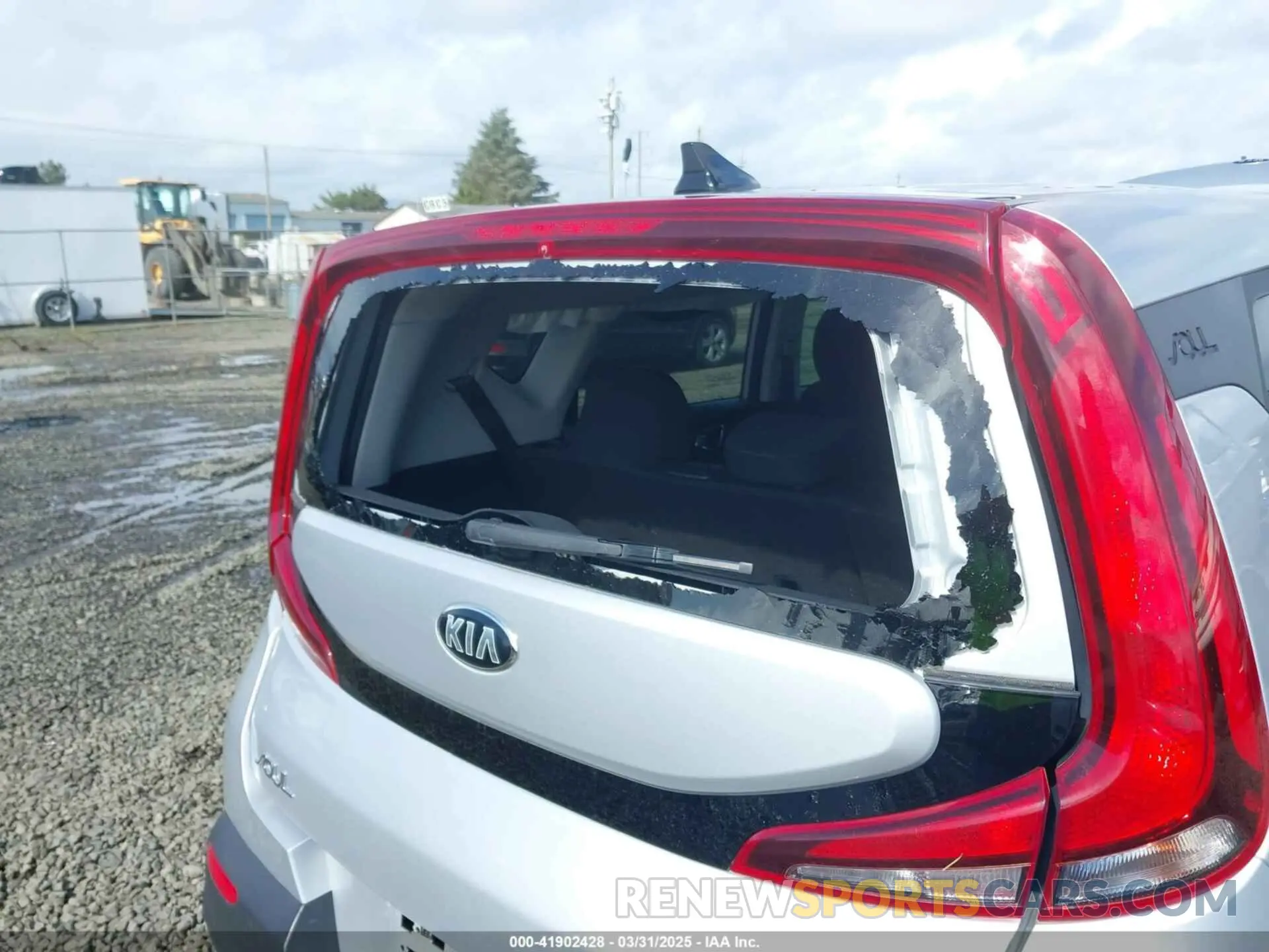 20 Photograph of a damaged car KNDJ23AU0M7747371 KIA SOUL 2021