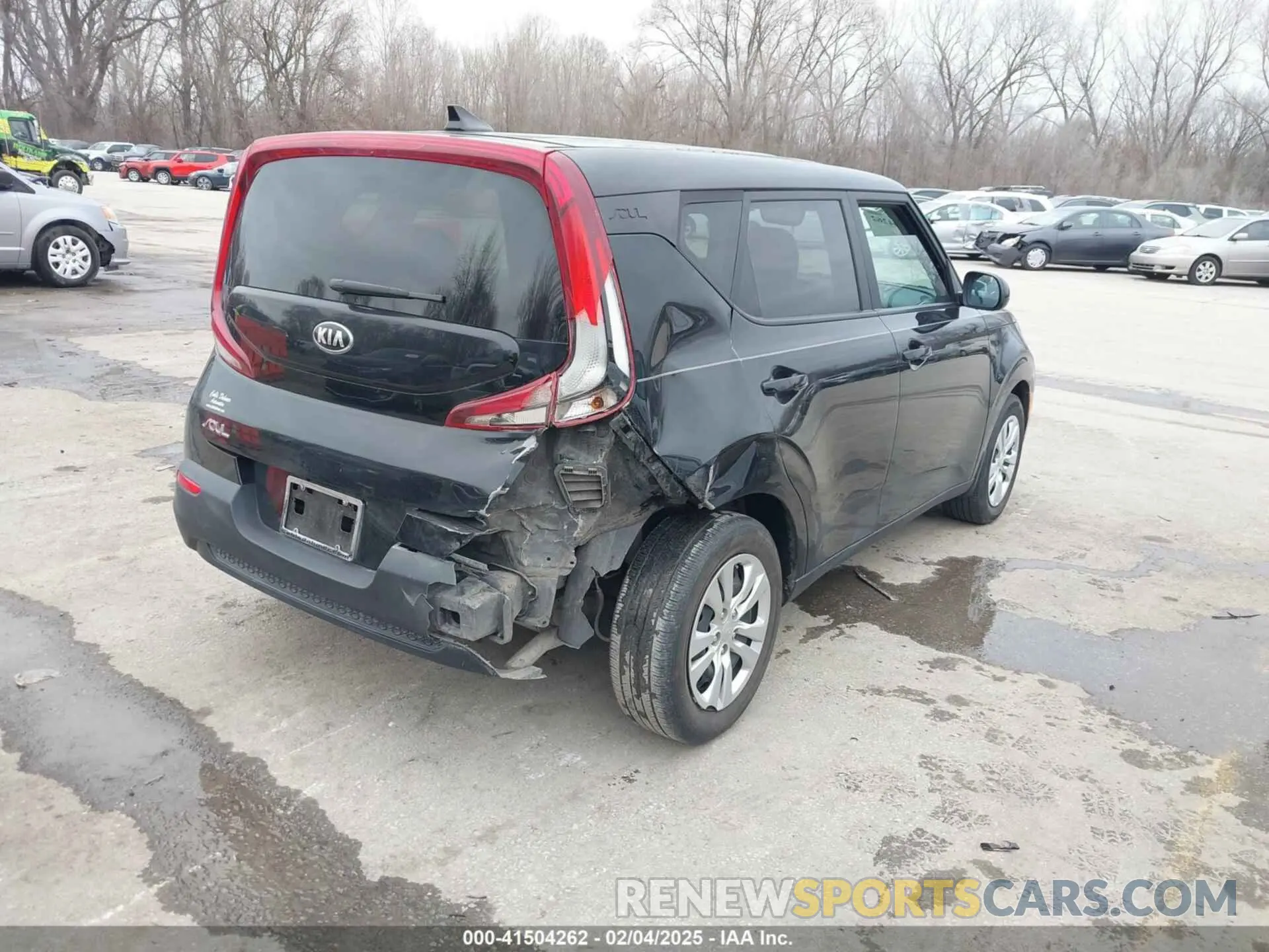 4 Photograph of a damaged car KNDJ23AU1M7142162 KIA SOUL 2021