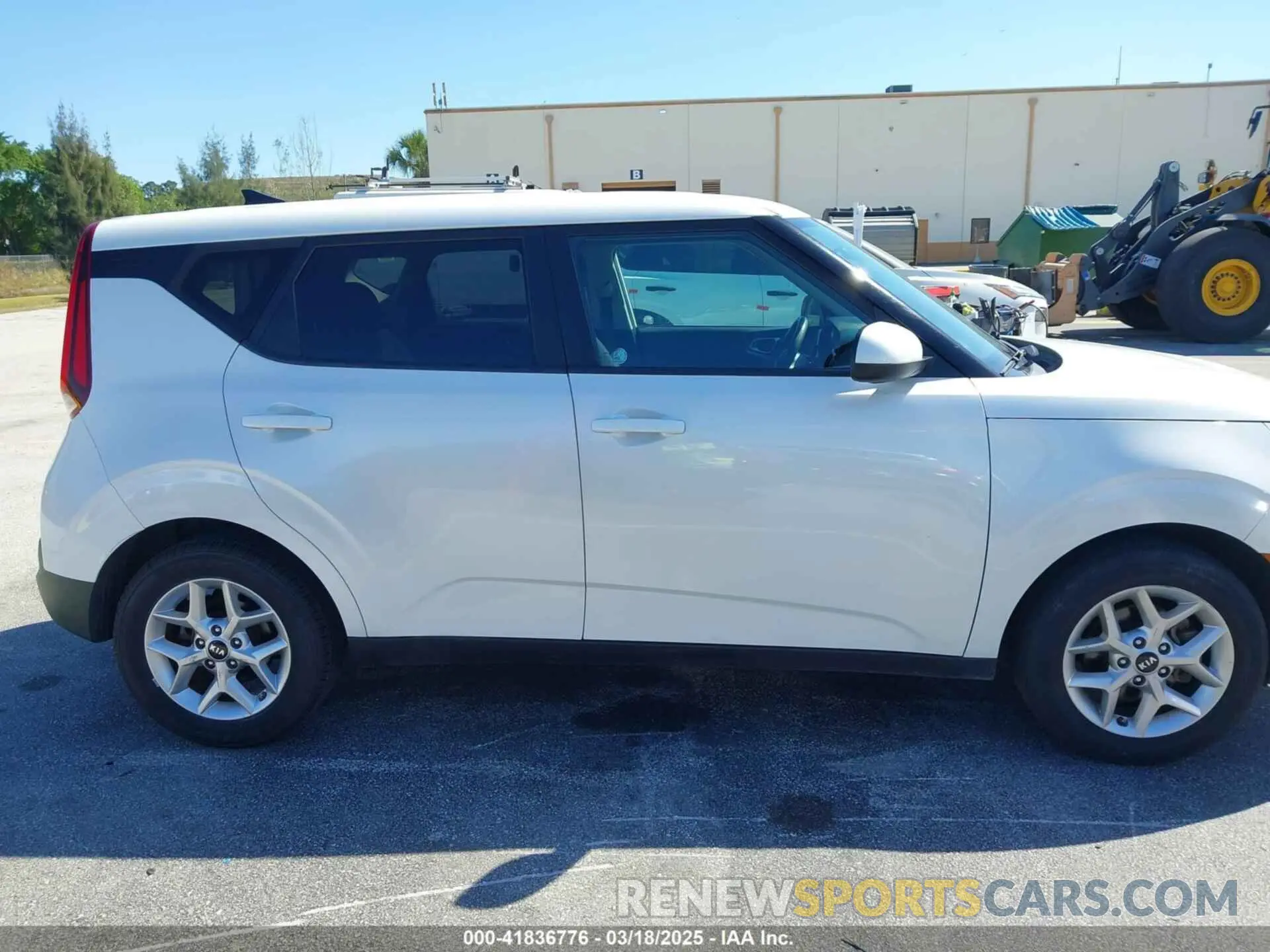 13 Фотография поврежденного автомобиля KNDJ23AU1M7769377 KIA SOUL 2021