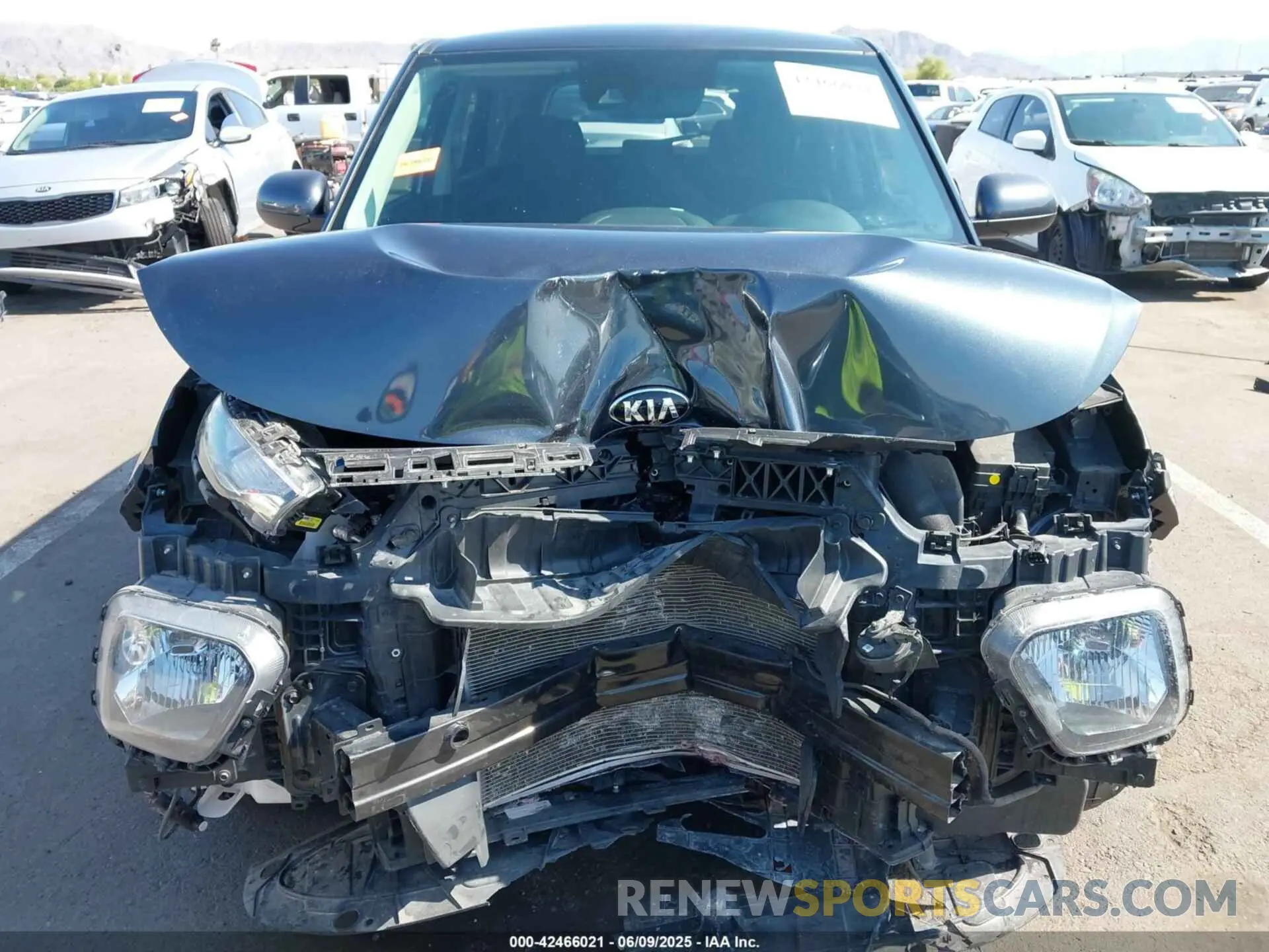 12 Фотография поврежденного автомобиля KNDJ23AU1M7790343 KIA SOUL 2021