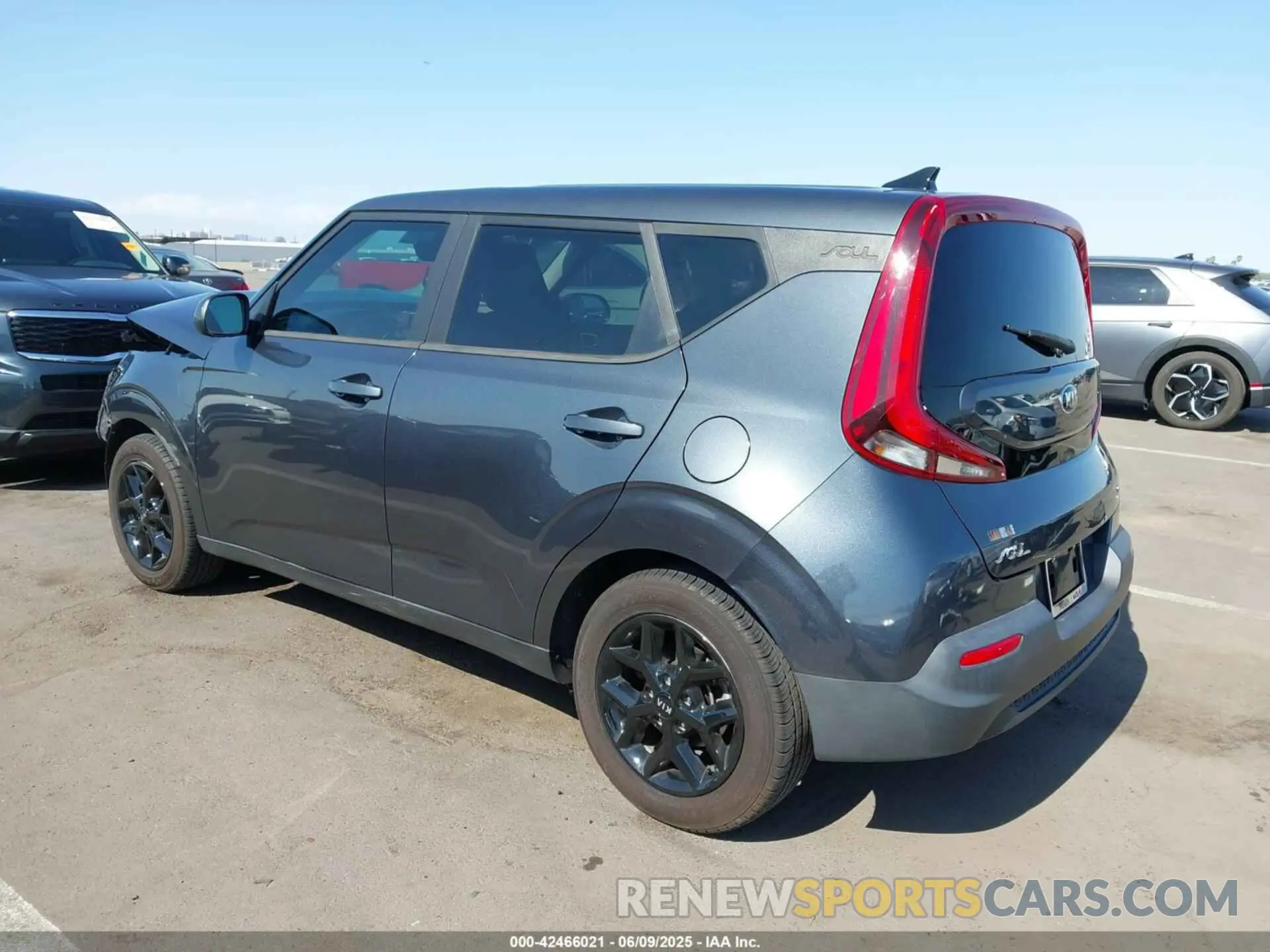 3 Фотография поврежденного автомобиля KNDJ23AU1M7790343 KIA SOUL 2021