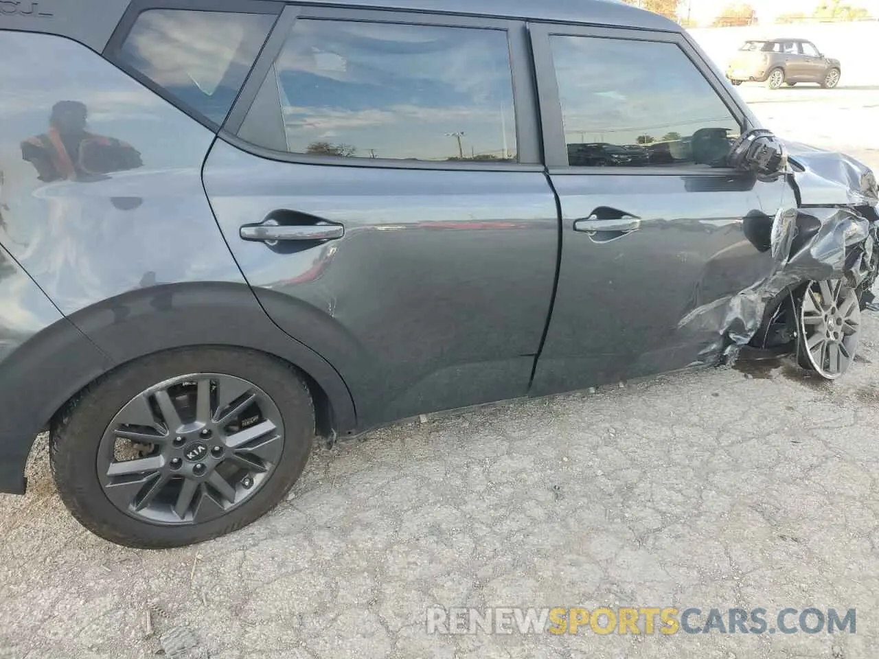 10 Photograph of a damaged car KNDJ23AU1M7794490 KIA SOUL 2021