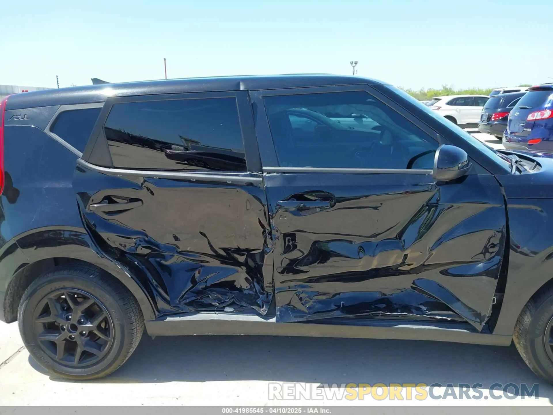 13 Photograph of a damaged car KNDJ23AU2M7129615 KIA SOUL 2021