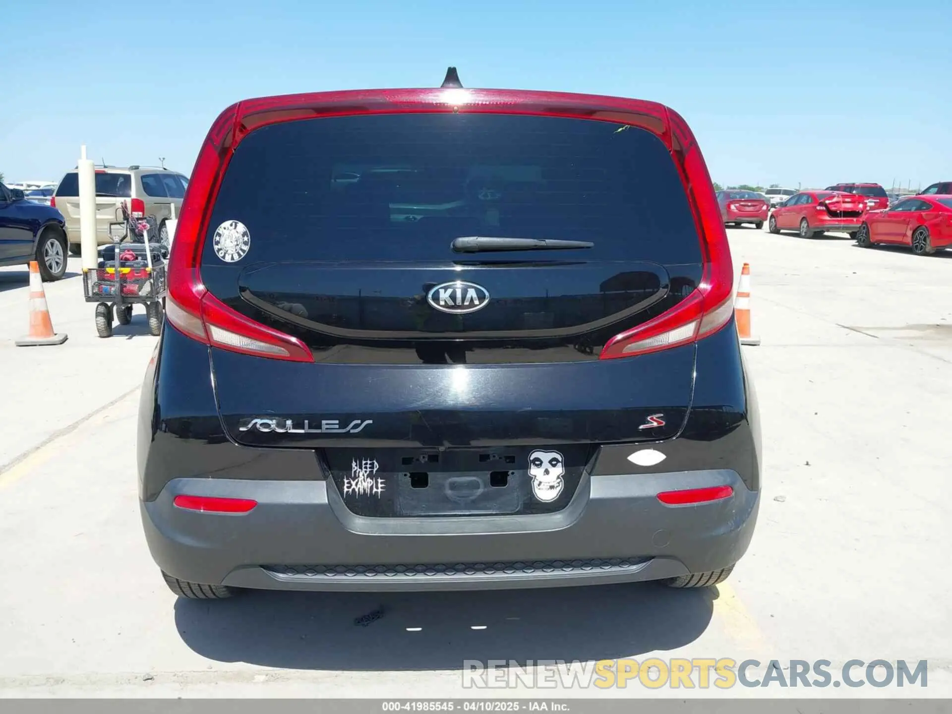 16 Photograph of a damaged car KNDJ23AU2M7129615 KIA SOUL 2021