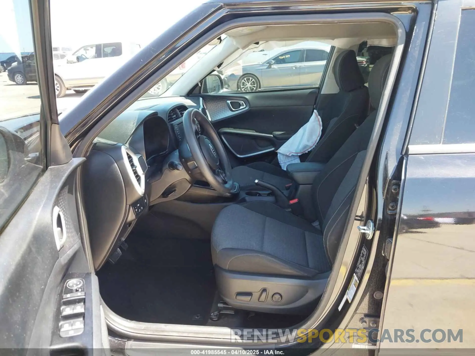 5 Photograph of a damaged car KNDJ23AU2M7129615 KIA SOUL 2021