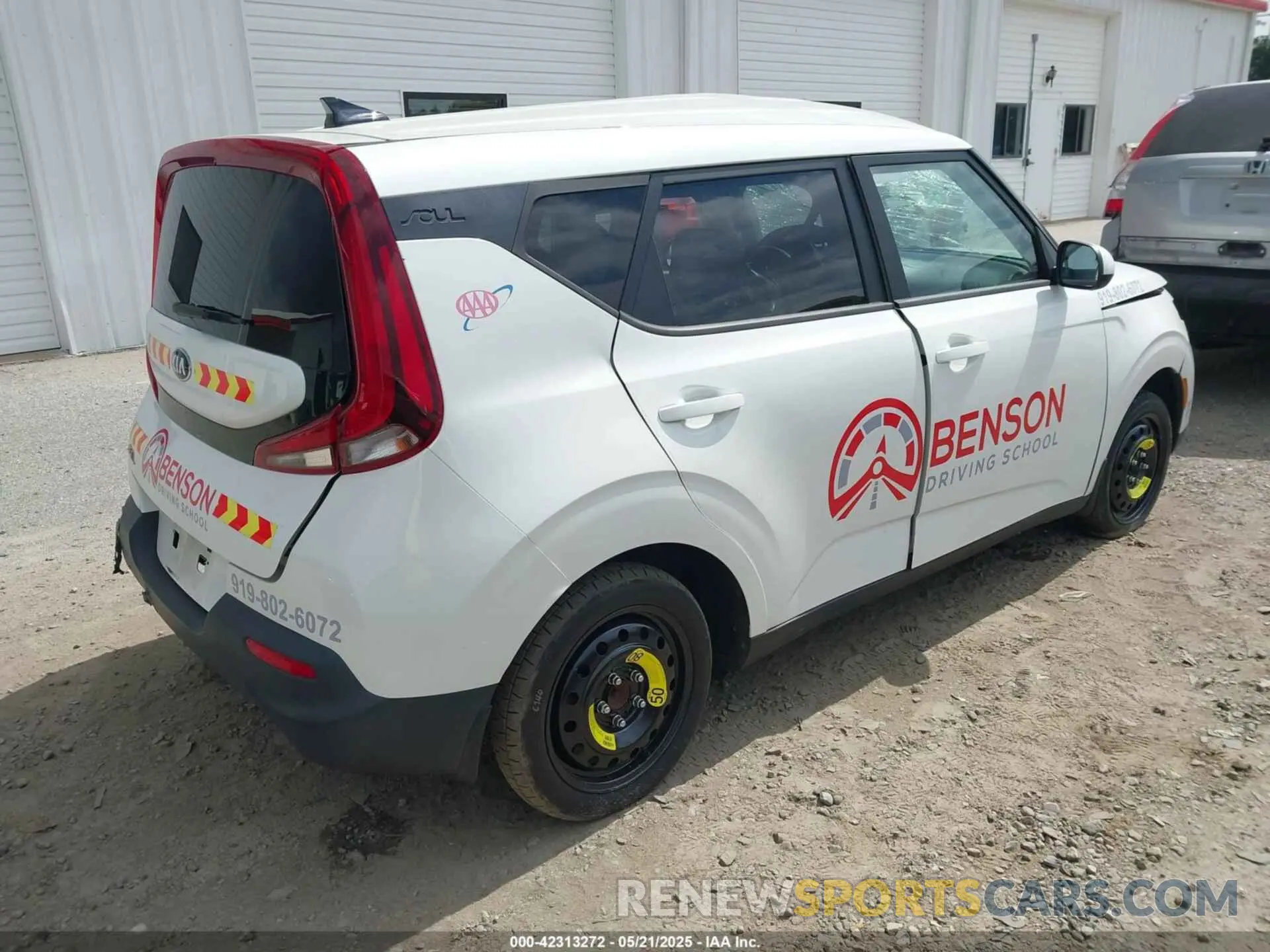 4 Photograph of a damaged car KNDJ23AU2M7143241 KIA SOUL 2021
