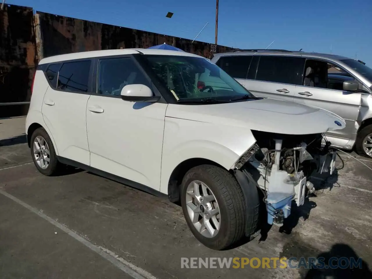 4 Photograph of a damaged car KNDJ23AU2M7746660 KIA SOUL 2021